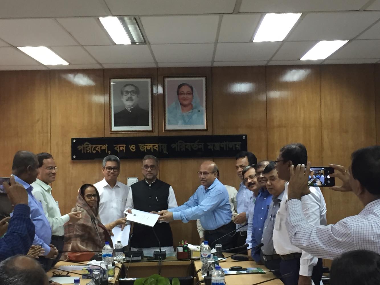 পরিবেশ, বন ও জলবায়ু পরিবর্তন মন্ত্রনালয় এবং বাংলাদেশ ন্যাশনাল হারবেরিয়ামের মধ্যে বার্ষিক কর্মসম্পাদন চুক্তি স্বাক্ষর