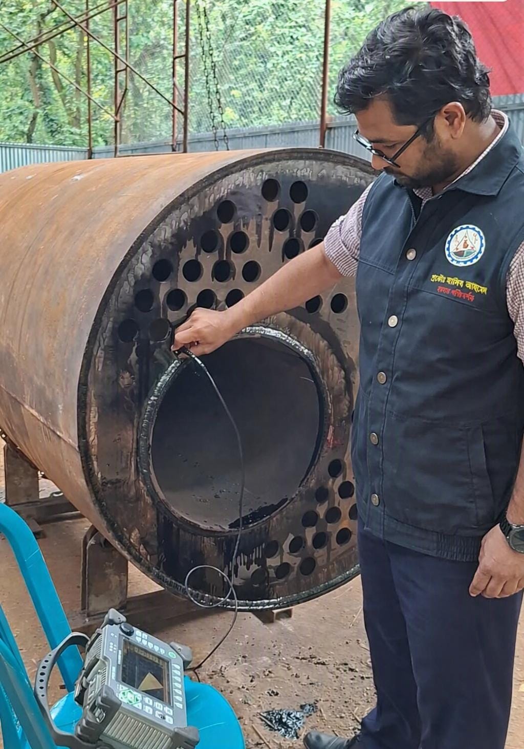 বয়লার নির্মাণকালীন পরিদর্শন।