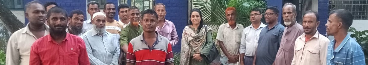 অফিসের সামনে