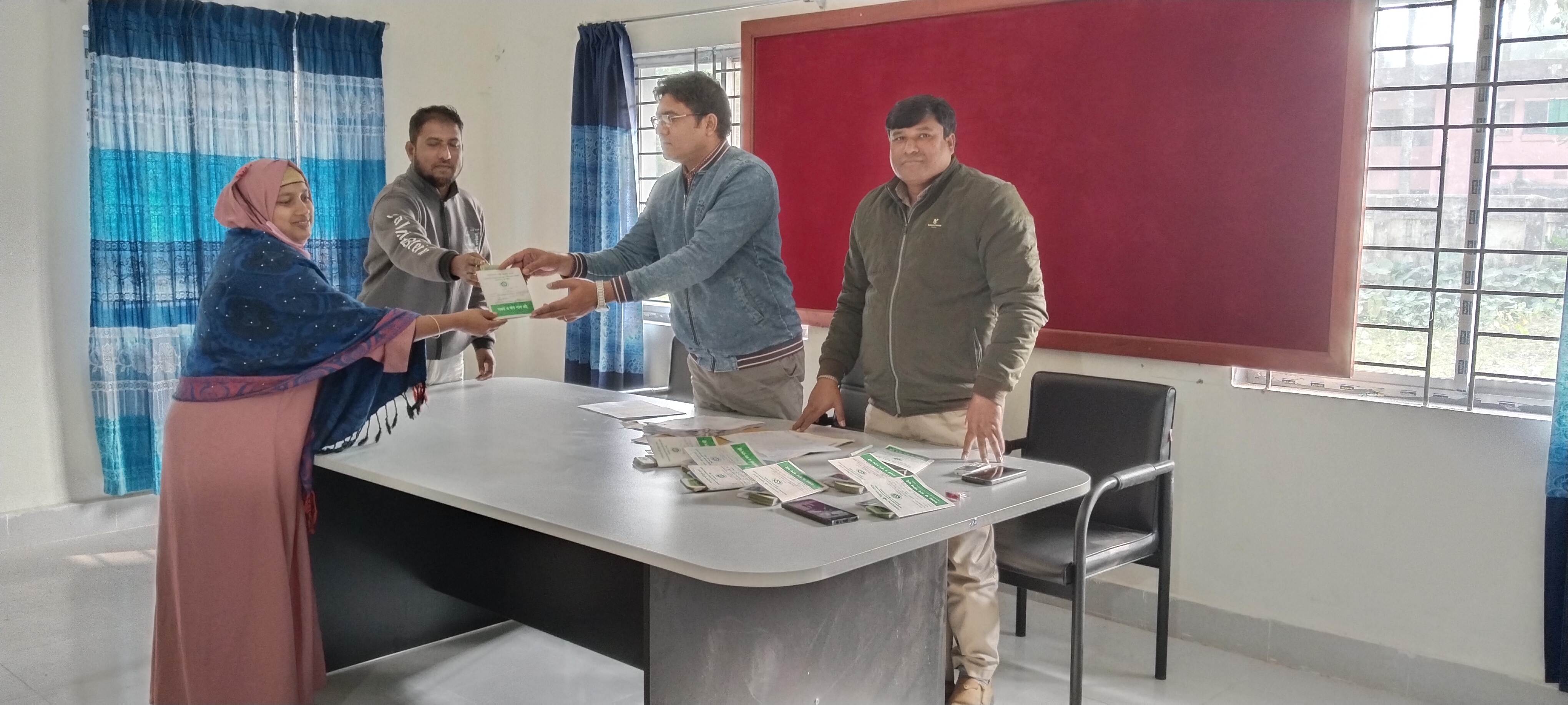 ঋণ বিতরণ