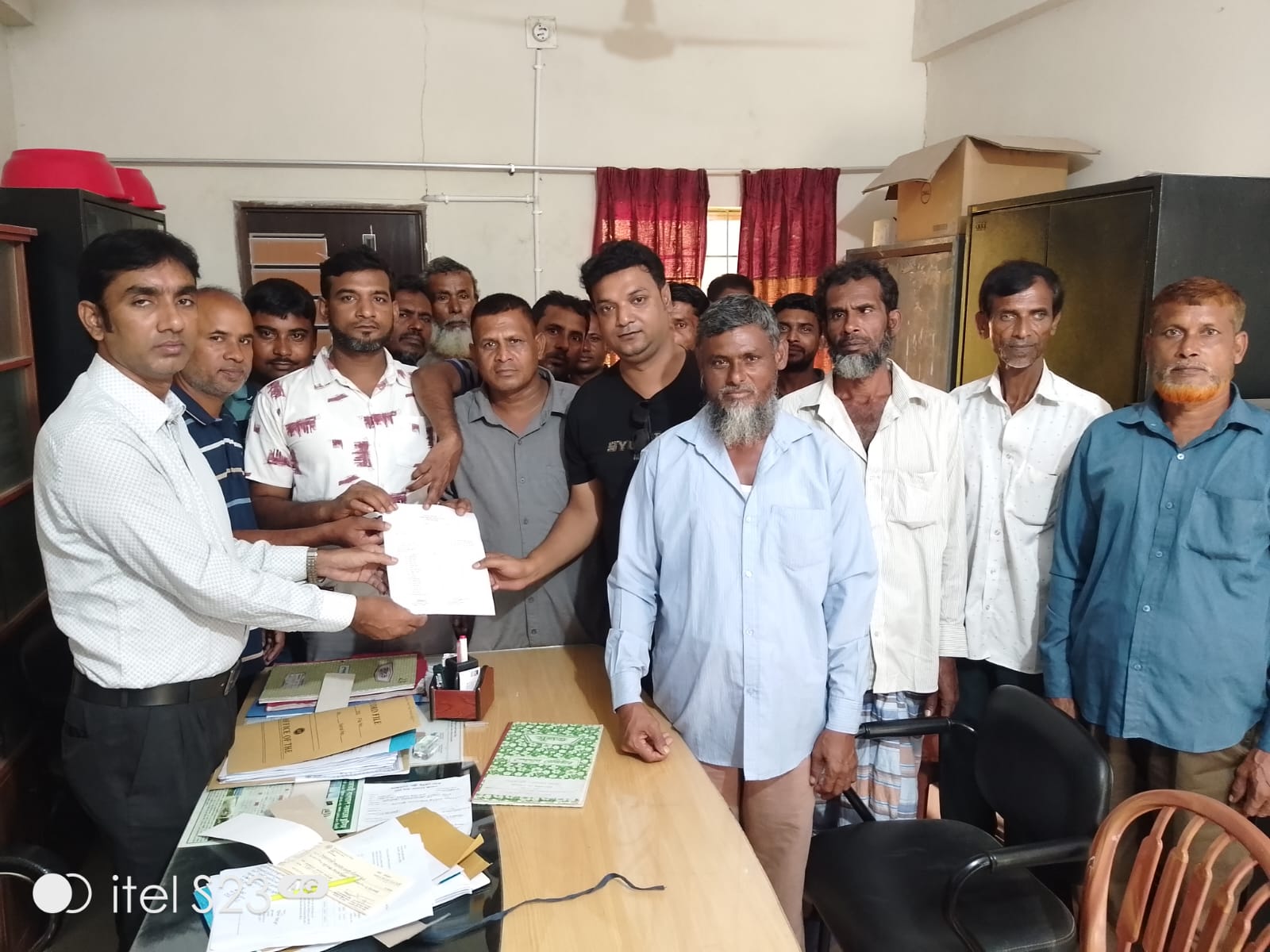 অপ্রধান শষ্য কর্মসূচীর আওতায় ঋণ বিতরণ