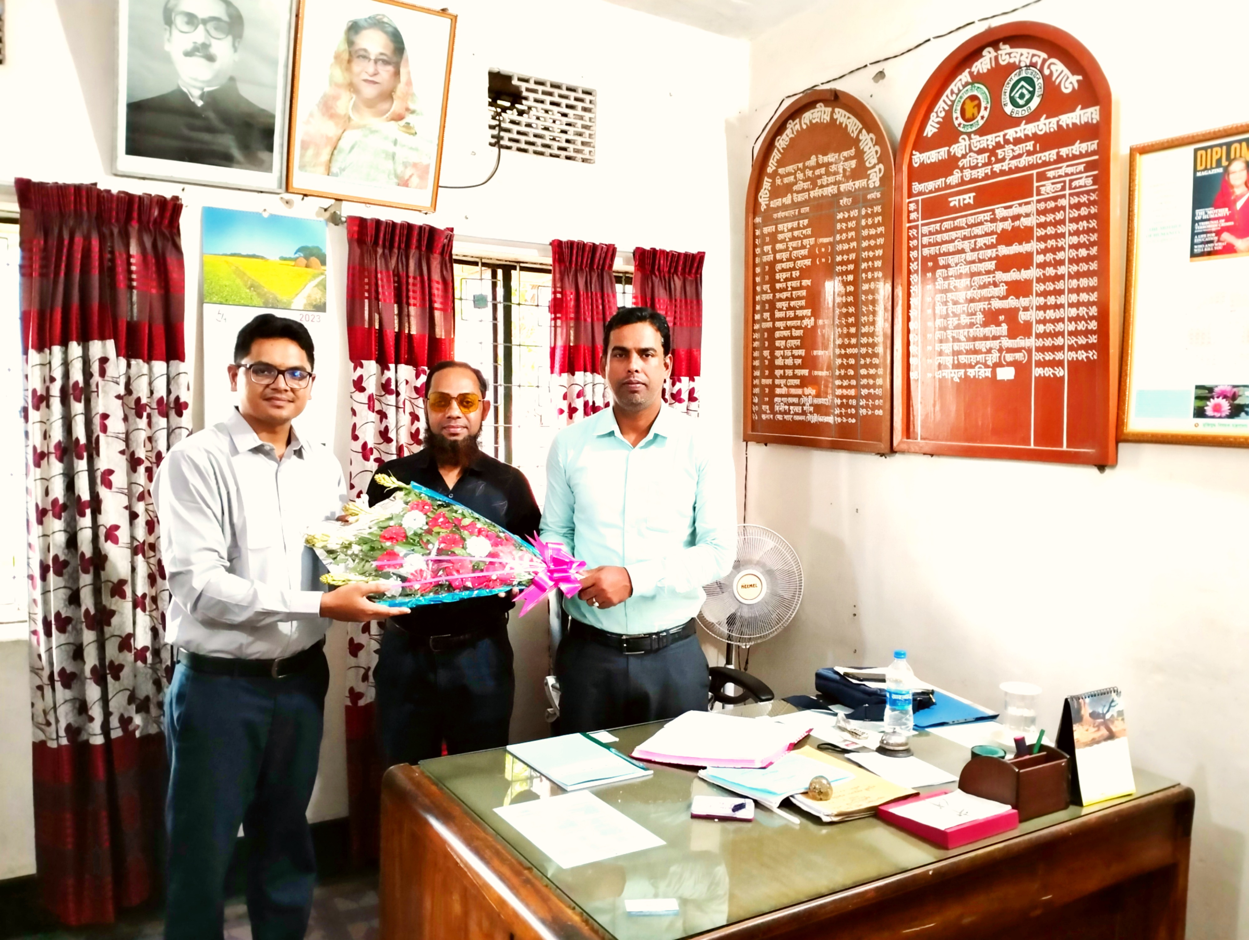 নব-যোগদানকৃত সহকারী পল্লী উন্নয়ন কর্মকর্তা জনাব নেওয়াজ আমিন আপেল কে বরণ ও আগমনী শুভেচ্ছা।