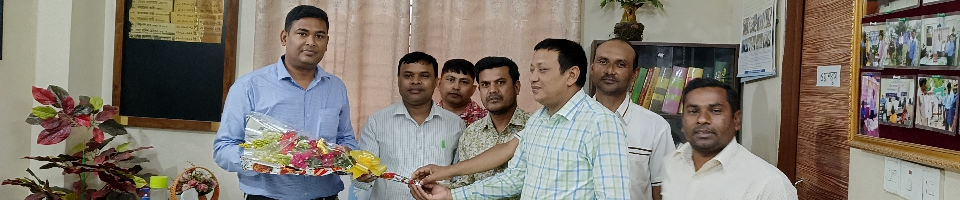 উপপরিচালক স্যারকে বরণ