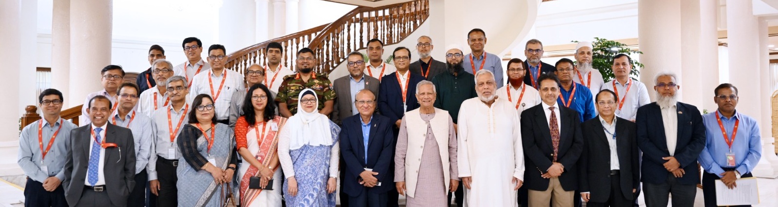 অদ্য ২০ এপ্রিল ২০২৫ তারিখ নয় দিনব্যাপী উৎসবে কোনো মহাসড়কে যানজট ছাড়াই এবং ন্যূনতম বিদ্যুৎ বিভ্রাট ছাড়াই বাংলাদেশের জনগণকে ঝামেলামুক্ত ঈদ উপহার দেওয়ার জন্য কর্মকর্তাদের অভিনন্দন জানিয়েছেন প্রধান উপদেষ্টা অধ্যাপক ড. মুহাম্মদ ইউনূস।