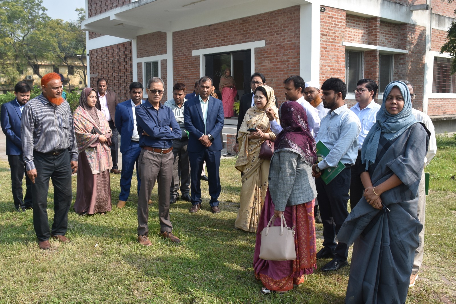 রেশমকীটের জার্মপ্লাজম ব্যাংক পরিদর্শণ শেষে পর্যালোচনা