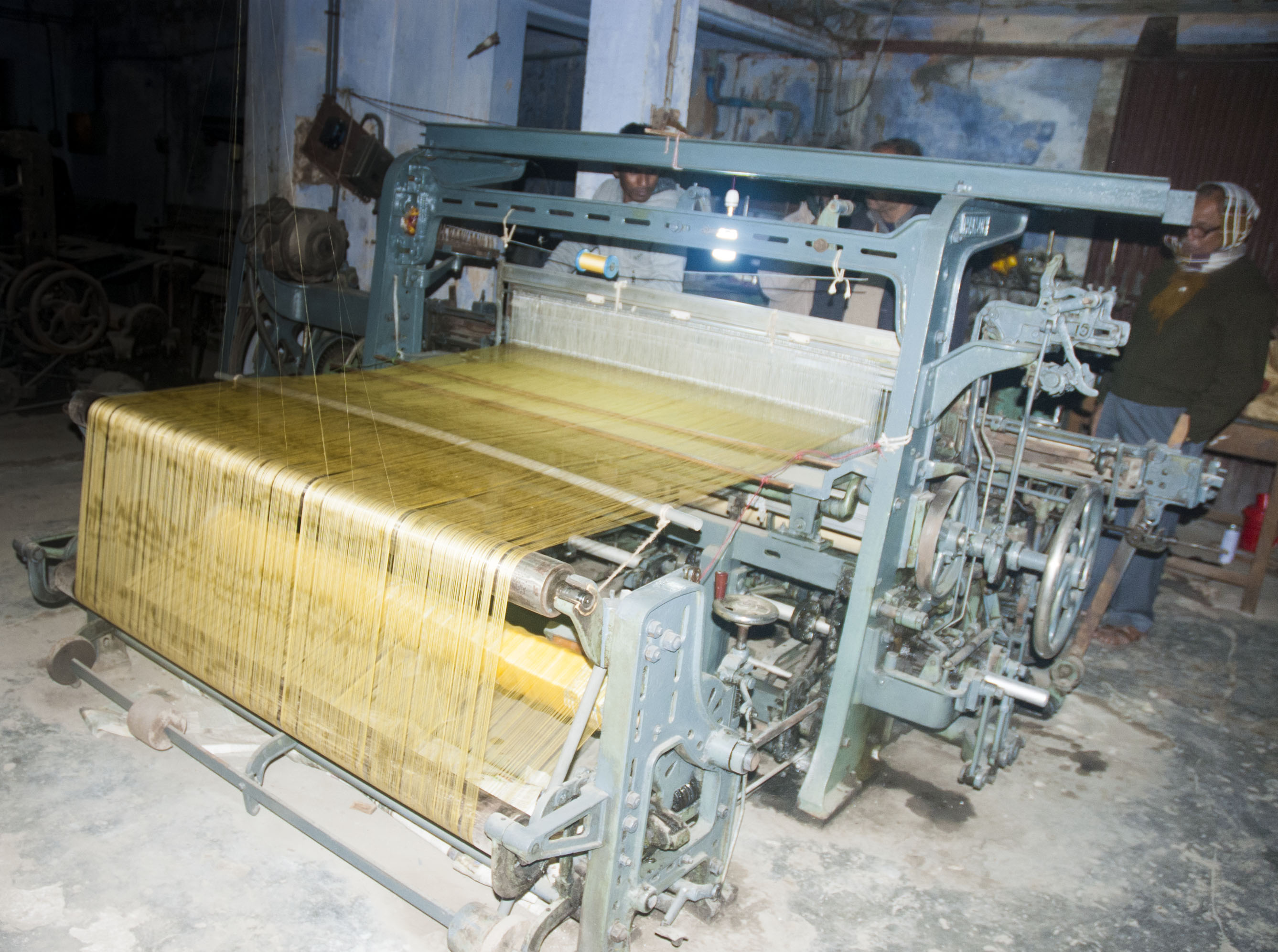 উৎপাদন ও রেশম পণ্য