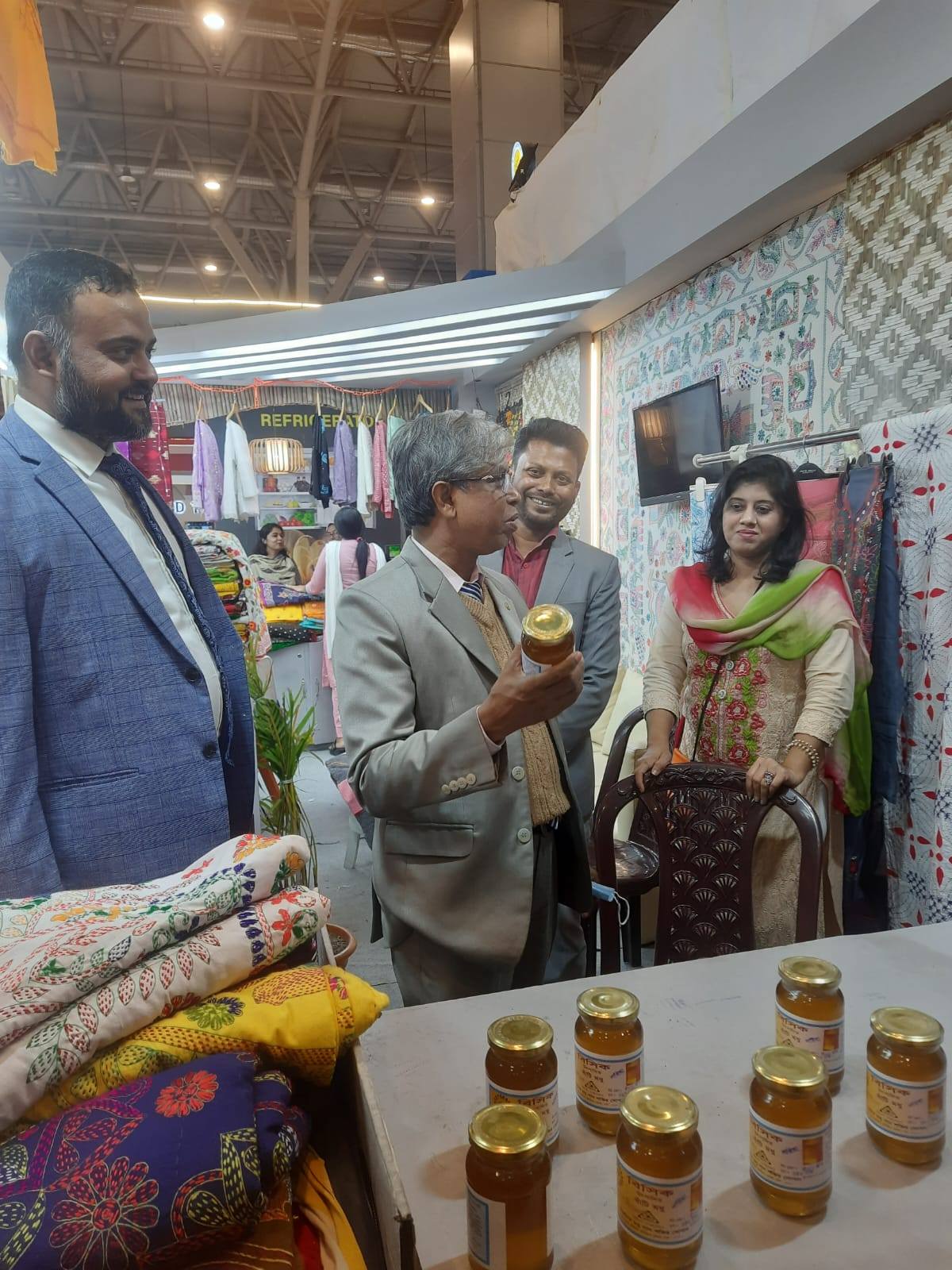 বিসিক চেয়ারম্যান মহোদয়ের ঢাকা আন্তর্জাতিক বাণিজ্য মেলা-২০২৫ পরিদির্শন