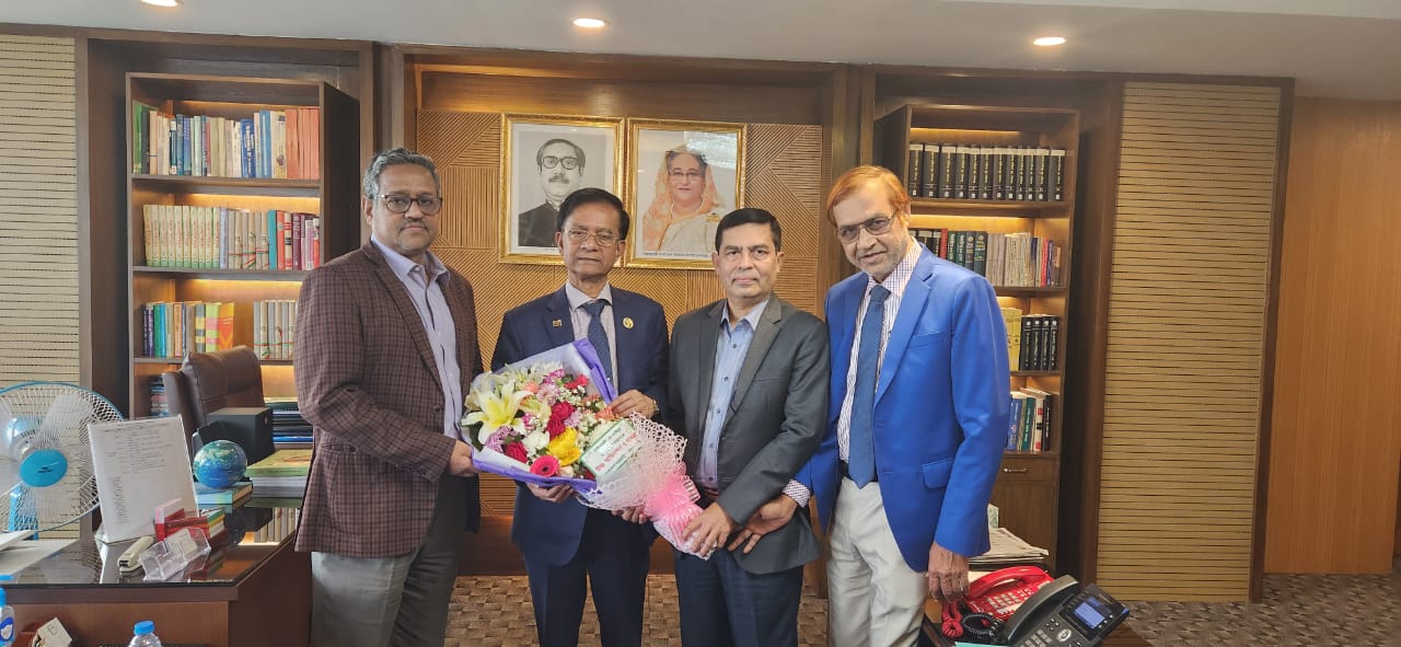 বাংলাদেশ টেলিযোগাযোগ নিয়ন্ত্রণ কমিশন (বিটিআরসি) এর নবনিযুক্ত চেয়ারম্যান প্রকৌঃ মো: মহিউদ্দিন আহমেদ কে বাংলাদেশ সাবমেরিন ক্যাবলস পিএলসি (বিএসসিপিএলসি) এর পক্ষ থেকে উষ্ণ শুভেচ্ছা ও অভিনন্দন জানান বিএসসিপিএলসি এর ব্যবস্থাপনা পরিচালক প্রকৌঃ মির্জা কামাল আহম্মদ । বিএসসিপিএলসি পরিবার তার সার্বিক সফলতা ও উত্তরোত্তর উন্নতি কামনা করছে ।