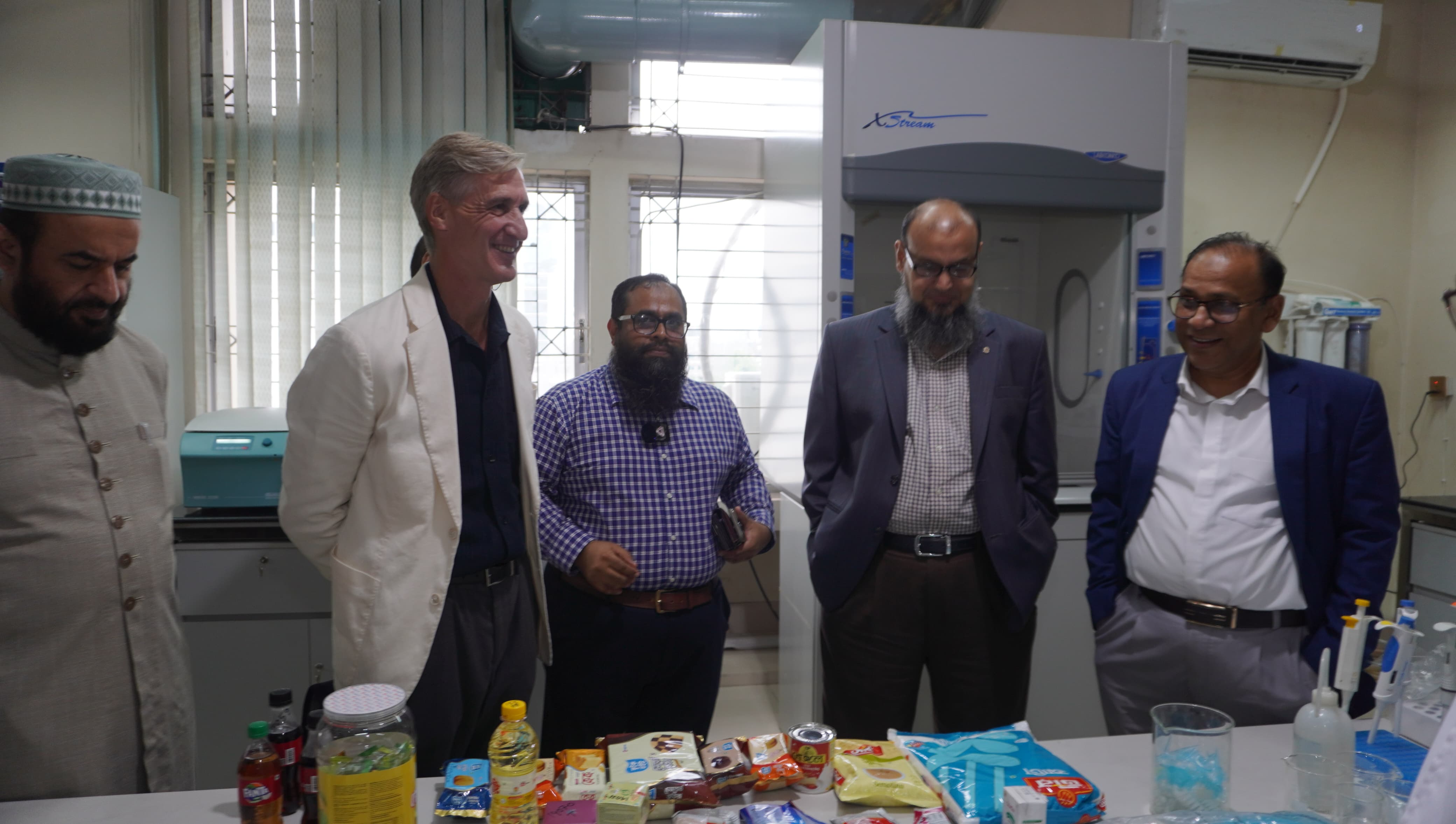 ন্যাশনাল হালাল ল্যাবরেটরি এবং হেলমেট টেস্টিং ল্যাবরেটরি এর শুভ উদ্বোধন অনুষ্ঠান।