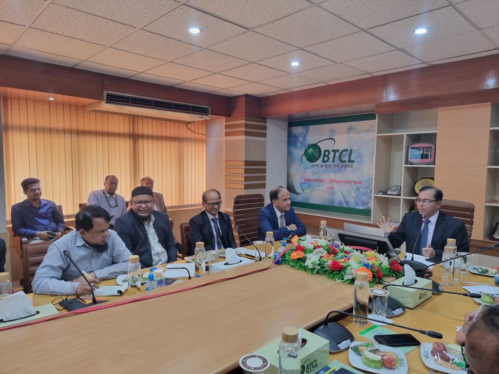 ঢাকা, ০৫ ডিসেম্বর ২০২৪: বিটিসিএল প্রধান কার্যালয়ের সভাকক্ষে ‘পিপিপি’ বিষয়ে প্রশিক্ষণ দিচ্ছেন ডাক ও টেলিযোগাযোগ বিভাগের সম্মানিত সচিব এবং বিটিসিএল পরিচালনা পর্ষদের চেয়ারম্যান ড. মো: মুশফিকুর রহমান। বিটিসিএল এর ব্যবস্থাপনা পরিচালক এবং উপ-ব্যবস্থাপনা পরিচালকসহ বিভিন্ন স্তরের কর্মকর্তাবৃন্দ প্রশিক্ষণে অংশগ্রহণ করেন।