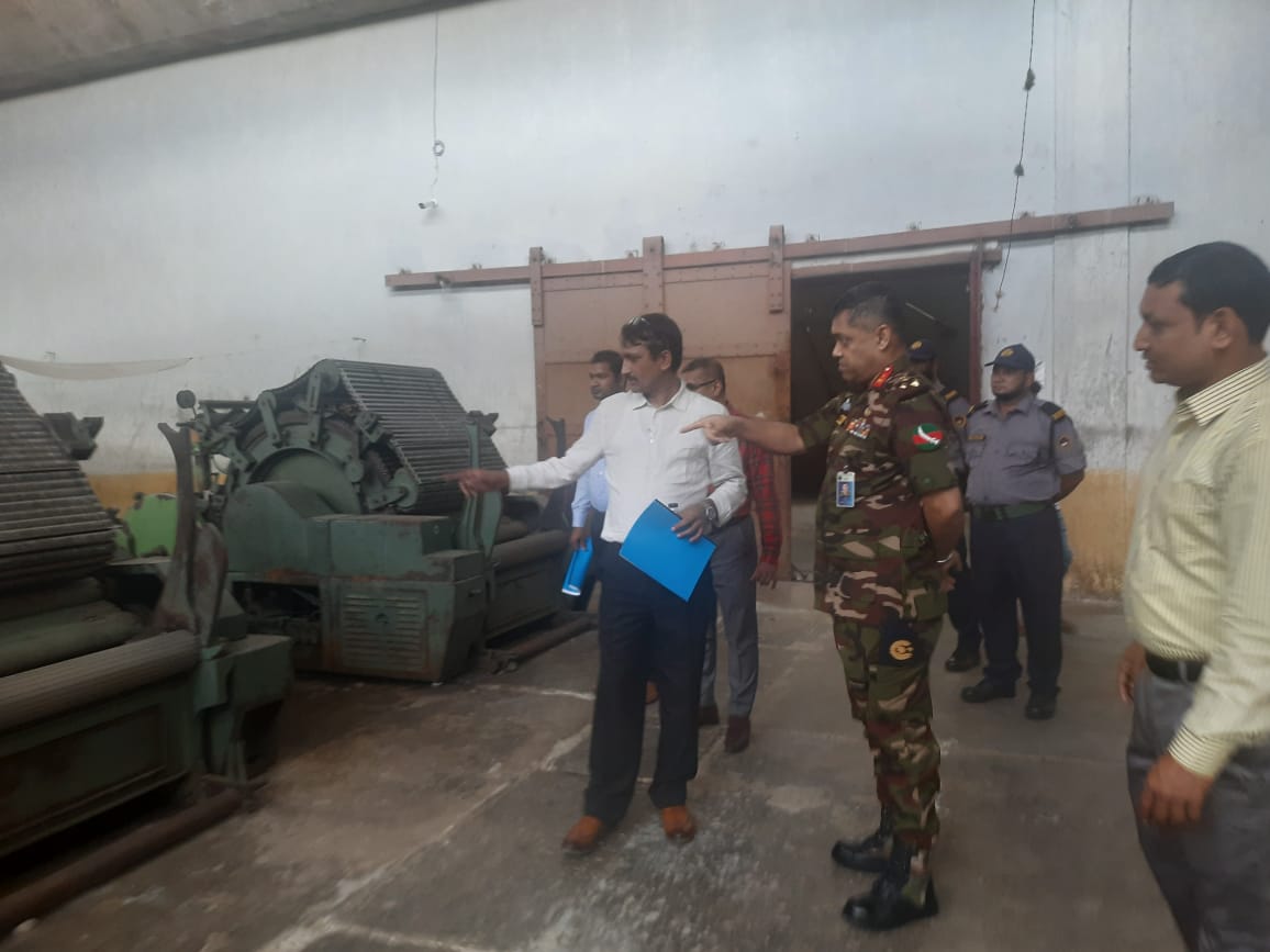 ব্রিগেডিয়ার জেনারেল মোঃ জিয়াউল হক, এনডিসি, এএফডব্লিউসি, পিএসসি, চেয়ারম্যান, বাংলাদেশ টেক্সটাইল মিলস্ করপোরেশন কর্তৃক বিটিএমসি'র নিয়ন্ত্রণাধীন দারোয়ানী টেক্সটাইল মিলস্, নীলফামারী পরিদর্শন।
