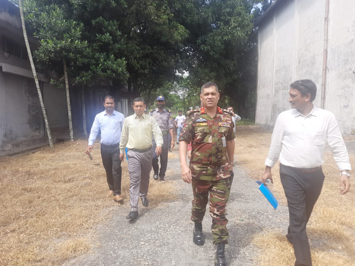 ব্রিগেডিয়ার জেনারেল মোঃ জিয়াউল হক, এনডিসি, এএফডব্লিউসি, পিএসসি, চেয়ারম্যান, বাংলাদেশ টেক্সটাইল মিলস্ করপোরেশন কর্তৃক বিটিএমসি'র নিয়ন্ত্রণাধীন দারোয়ানী টেক্সটাইল মিলস্, নীলফামারী পরিদর্শন।