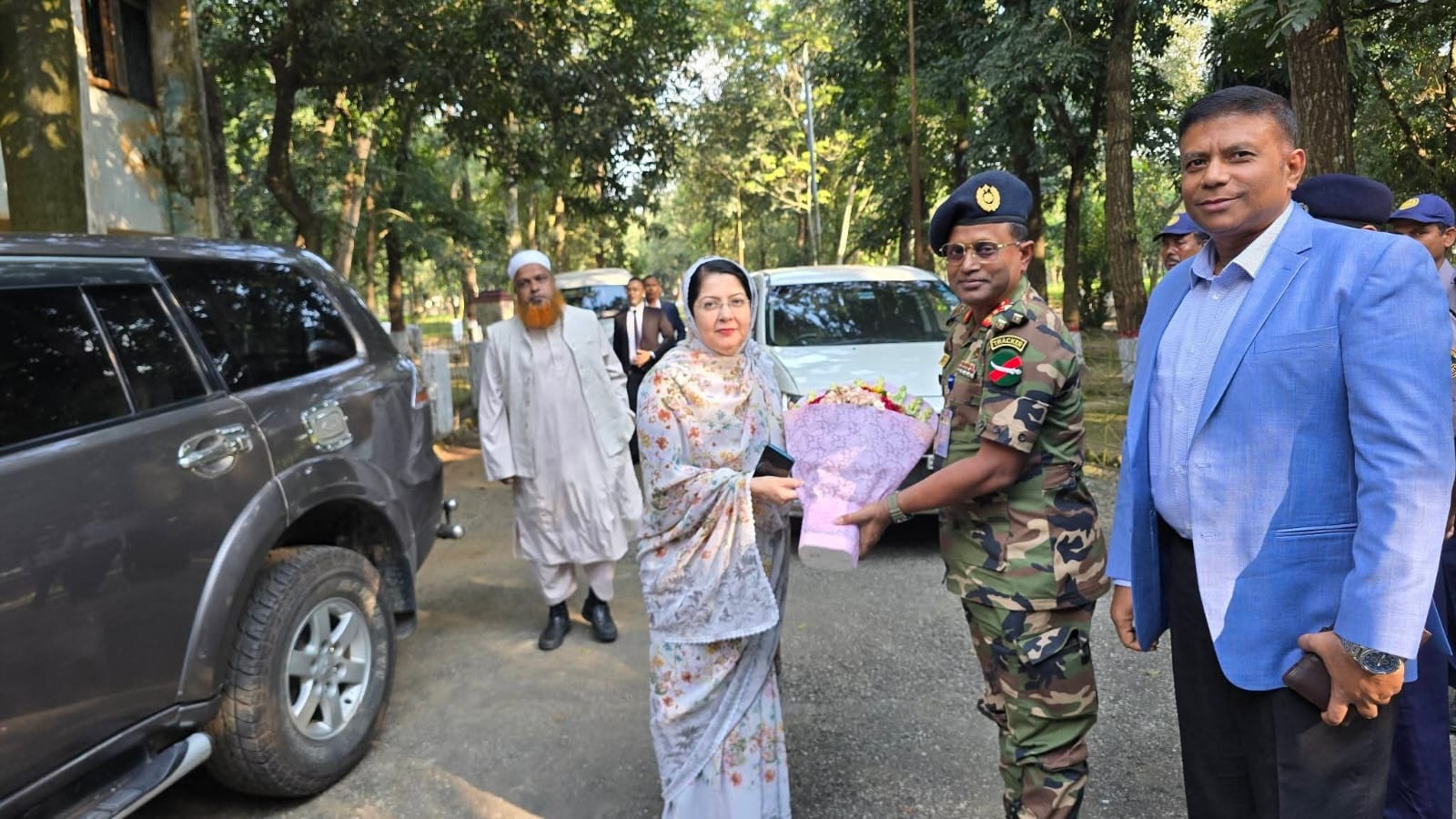 সচিব, বস্ত্র ও পাট মন্ত্রণালয় মহোদয়ের দারোয়ানী টেক্সটাইল মিলস, নীলফামারী পরিদর্শন।