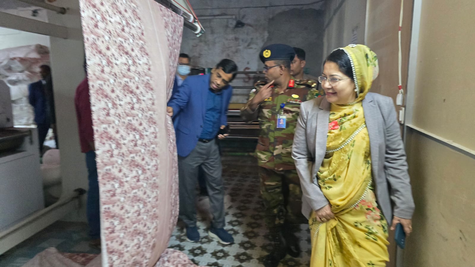 সচিব বস্ত্র ও পাট মন্ত্রণালয় মহোদয়ের আহমেদ বাওয়ানী টেক্সটাইল মিলস পরিদর্শন।