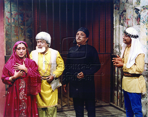 ম্যাগাজিন অনুষ্ঠান: আরশী শিল্পী: এম.এ. মঞ্জুর