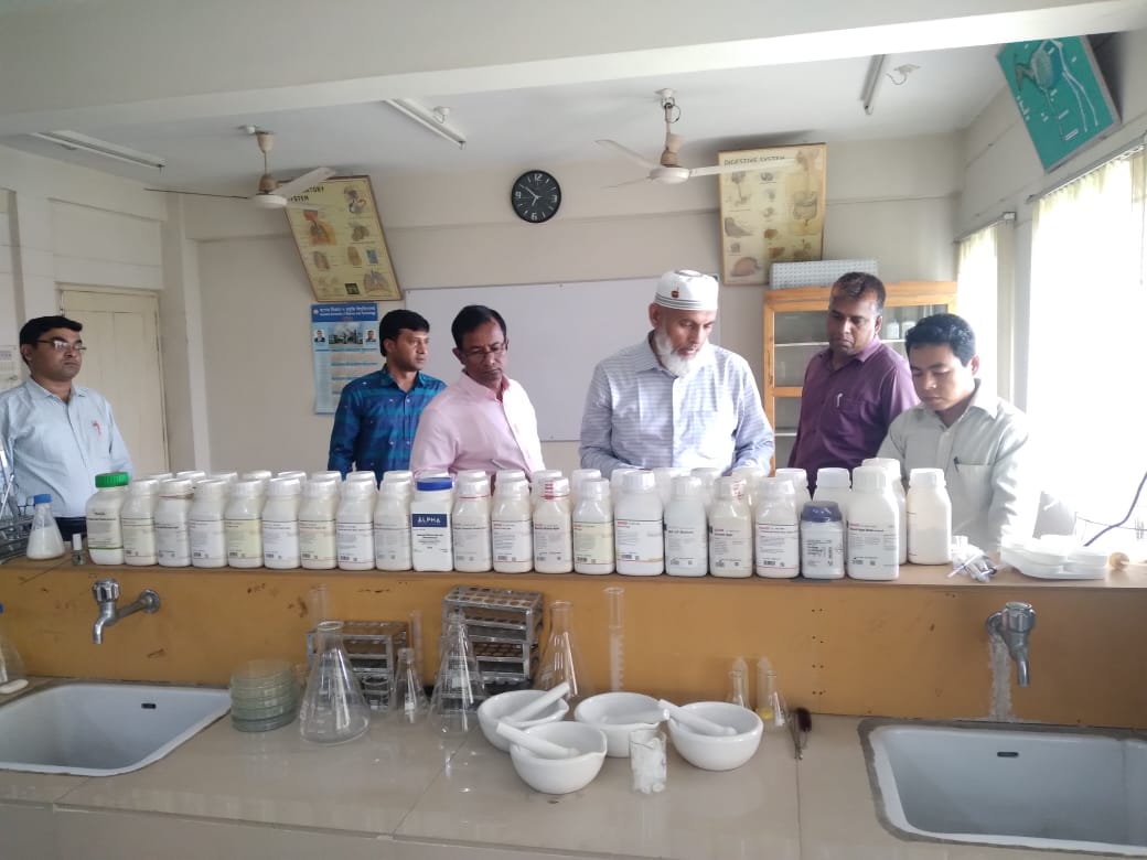 যশোর বিজ্ঞান ও প্রযুক্তি বিশ্ববিদ্যালয়ে ভেটেরিনারি মেডিসিন অনুষদের শিক্ষা কার্যক্রম পরিদর্শন