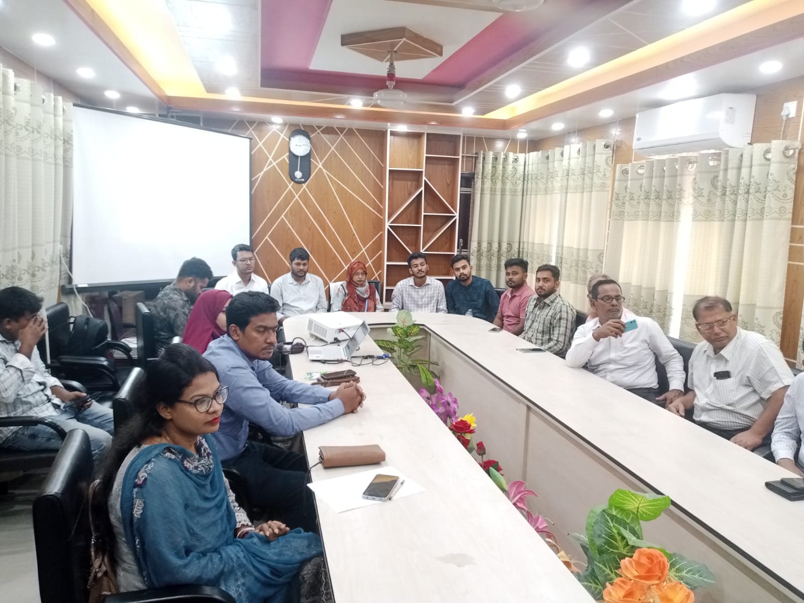 জেলা প্রাণিসম্পদ দপ্তর, গোপালগঞ্জর এর কর্মকর্তাদের অংশগ্রহণে কোড অব ভেটেরিনারি ইথিক্স শীর্ষক অবহিতকরন সভা (৩০-১০-২০২৪)