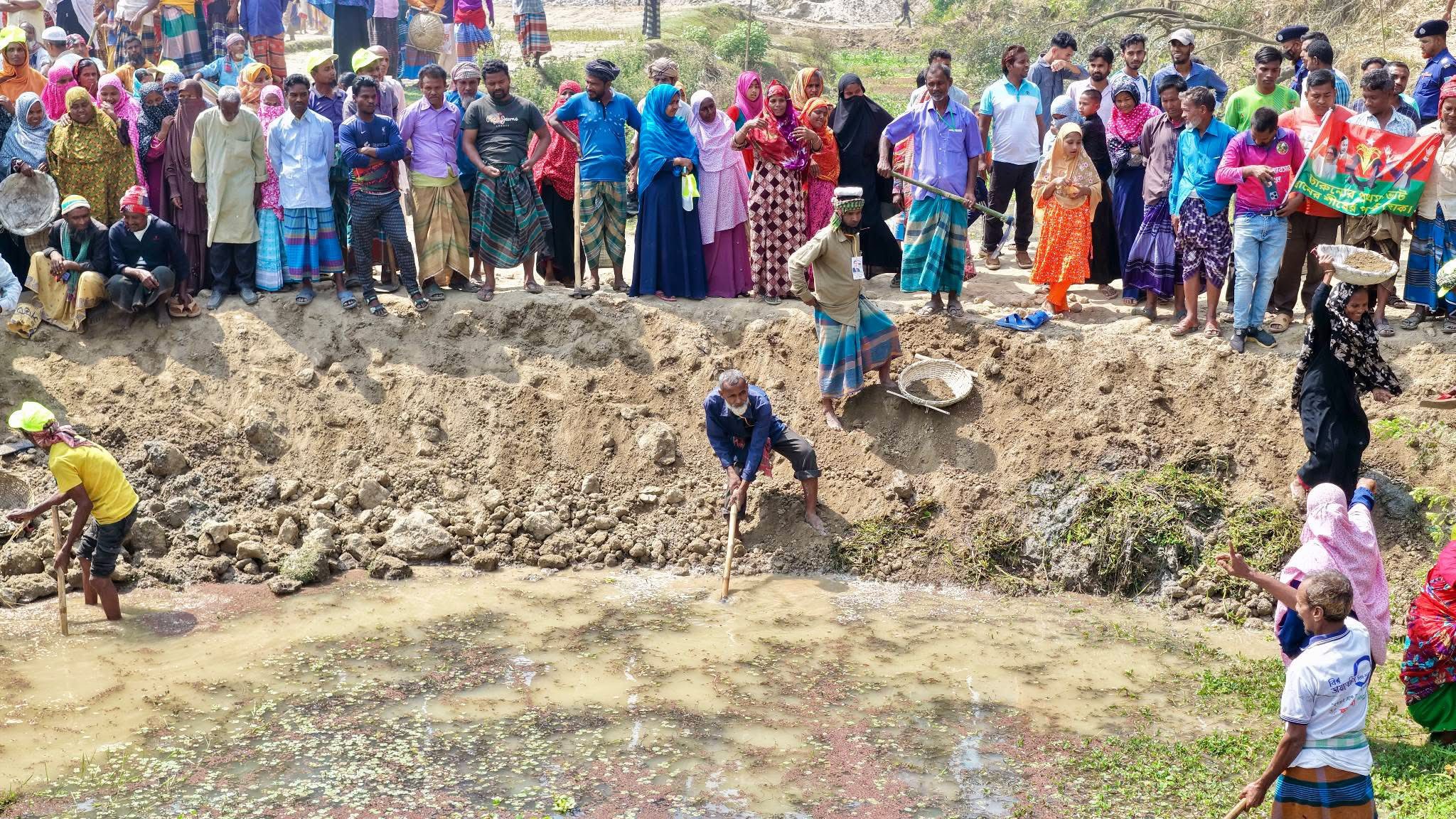 'দেশব্যাপী নদী-নালা-খাল, জলাধার খনন ও পুন:খনন' কর্মসূচির শুভ উদ্বোধন