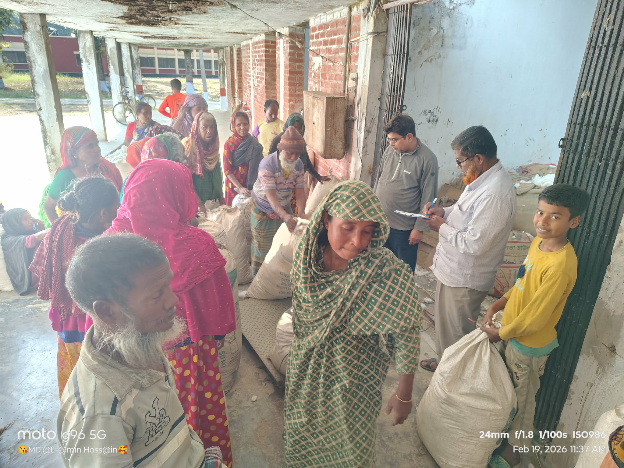 তুলা ওঠানো ওজন দেওয়া এবং শুকানো