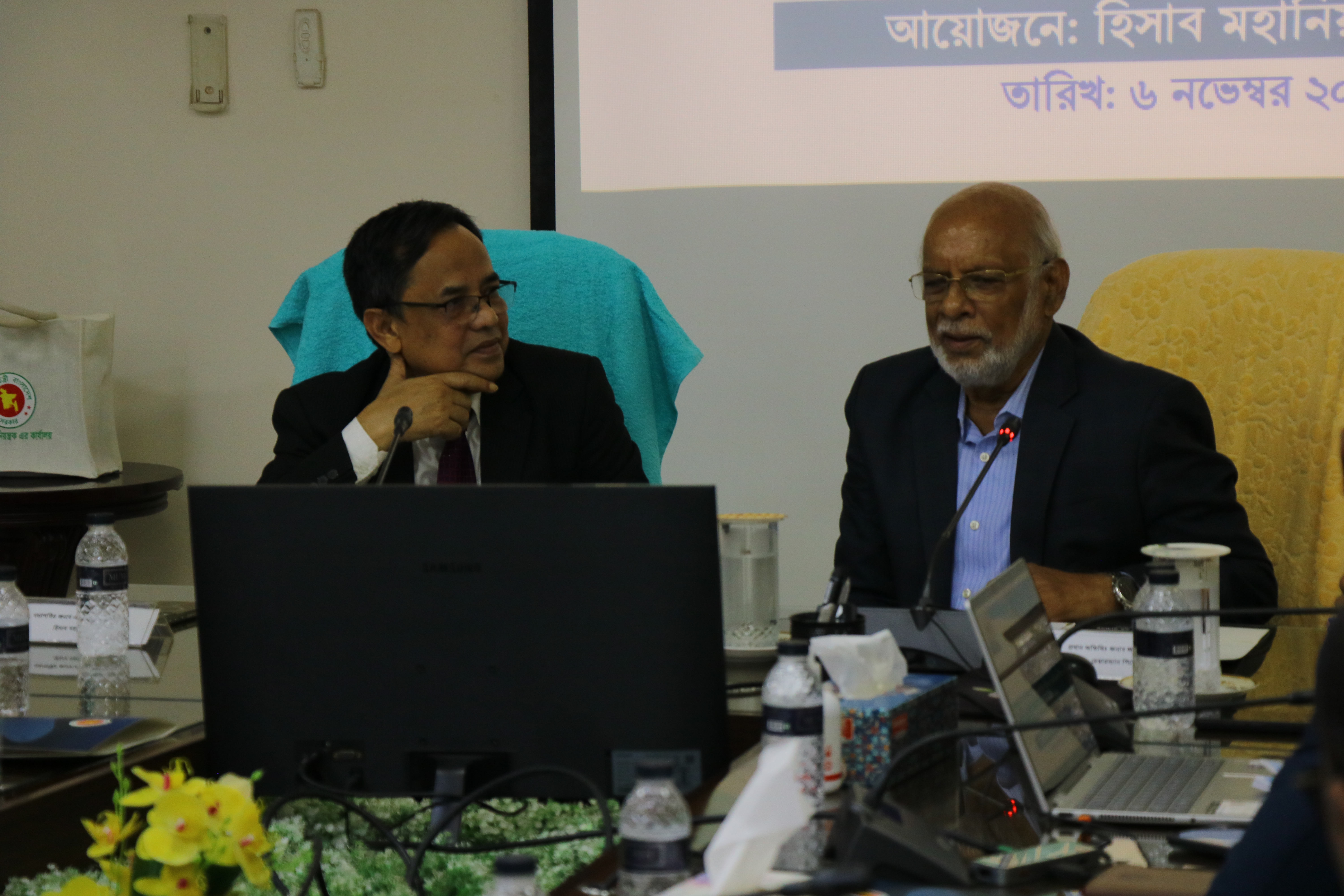 জনাব জাকির আহমেদ খান, সভাপতি, জাতীয় বেতন কমিশন, ২০২৫ এবং চেয়ারম্যান, পিকেএসএফ এর সাথে ওপেন সেশনে অডিট এন্ড একাউন্টস ক্যাডারের কর্মকর্তাগণ