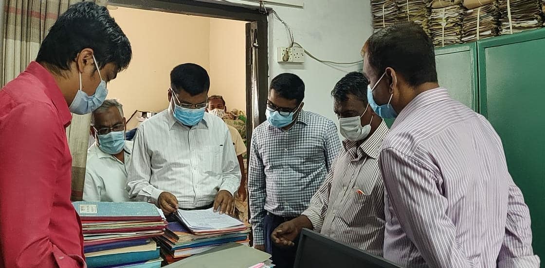 উন্নত সেবা প্রদান নিশ্চিতে সিজিএ মহোদয়ের আকস্মিক পরির্দশন