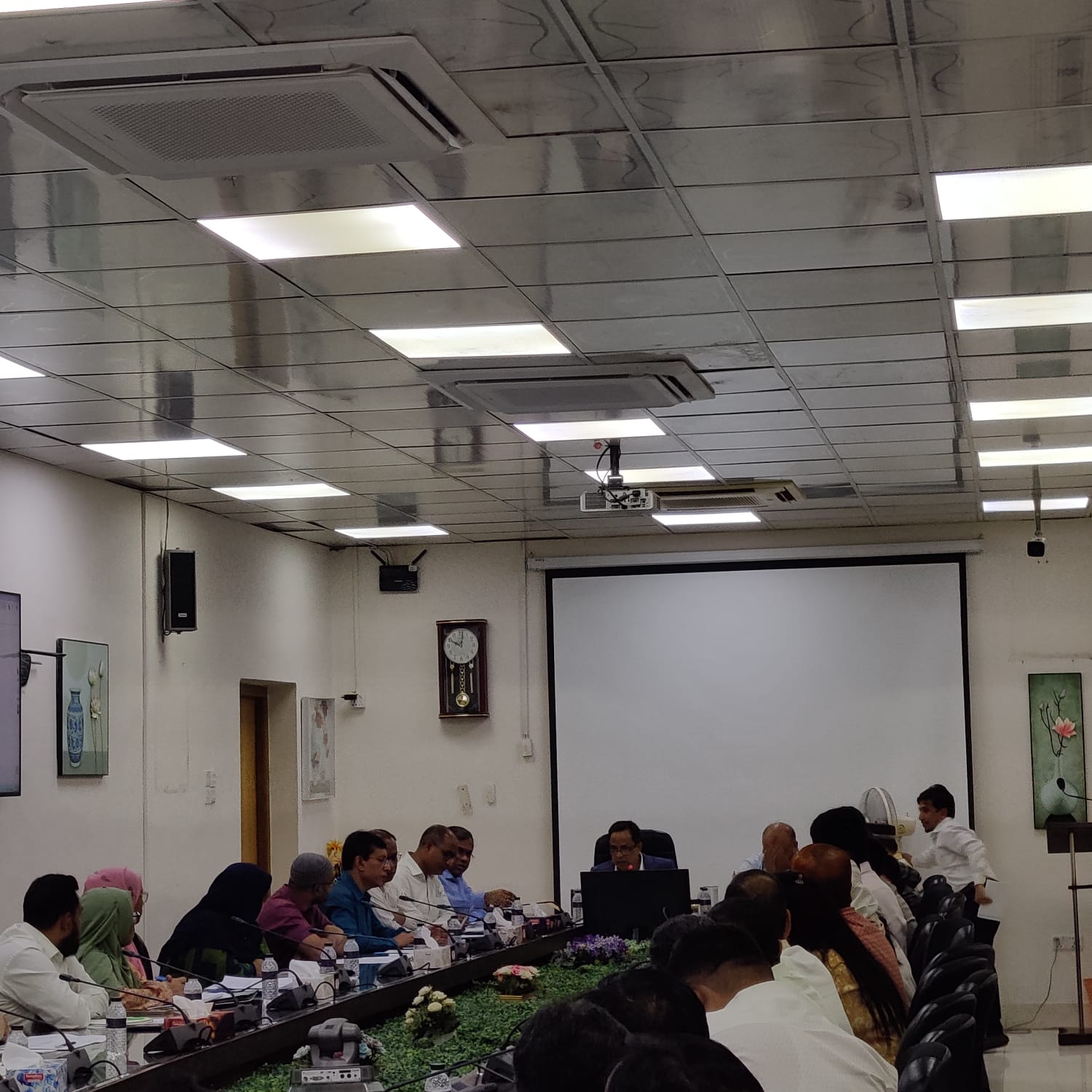 নব যোগদানকৃত সিজিএ এস এম রেজভী মহোদয়ের সভাপততিত্বে সিজিএ কার্যালয়ের সকল শাখায় কর্মরত কর্মকর্তাদের উপস্থিতিতে সমন্বয় সভা