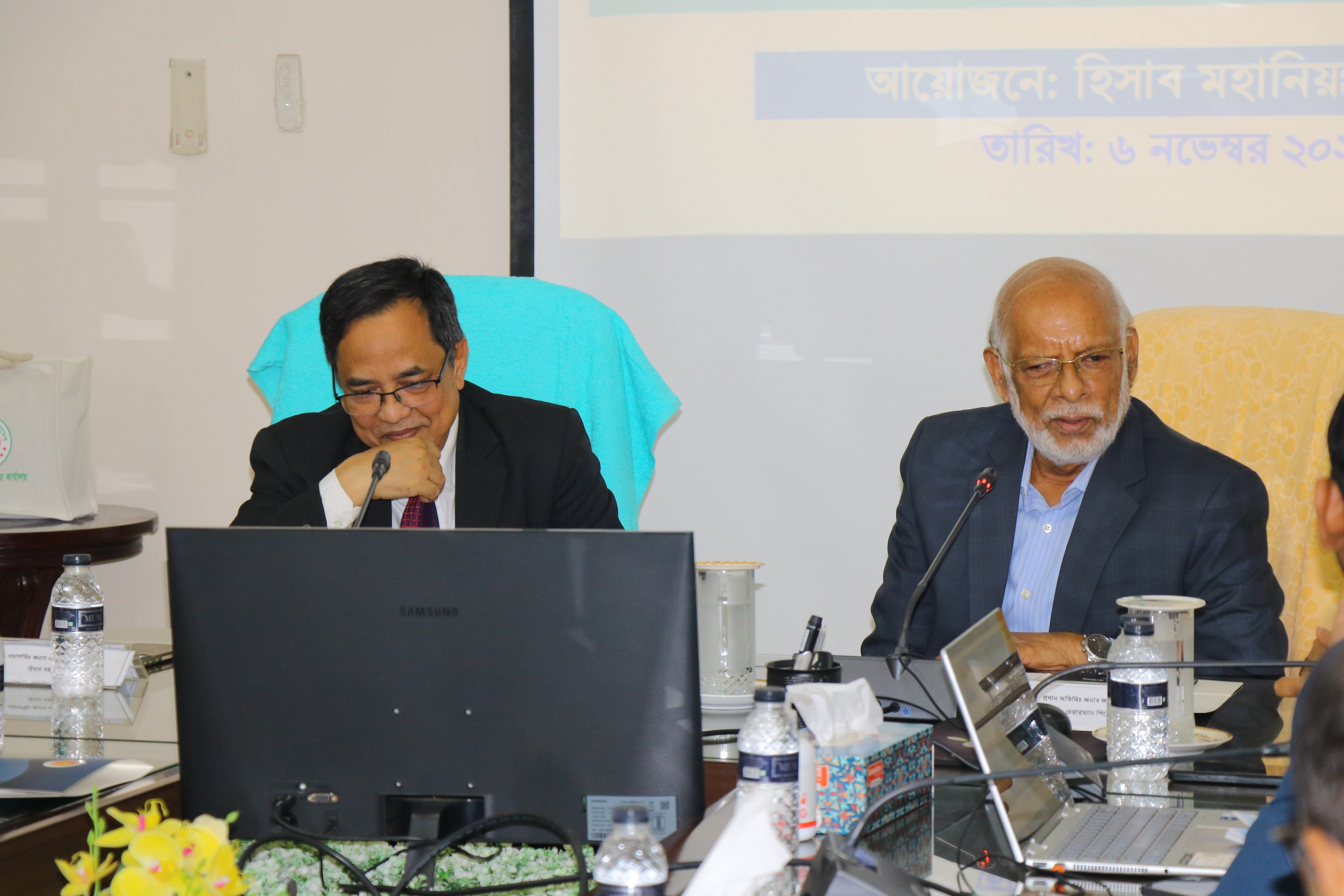 জনাব জাকির আহমেদ খান, সভাপতি, জাতীয় বেতন কমিশন, ২০২৫ এবং চেয়ারম্যান, পিকেএসএফ এর সাথে ওপেন সেশনে অডিট এন্ড একাউন্টস ক্যাডারের কর্মকর্তাগণ।