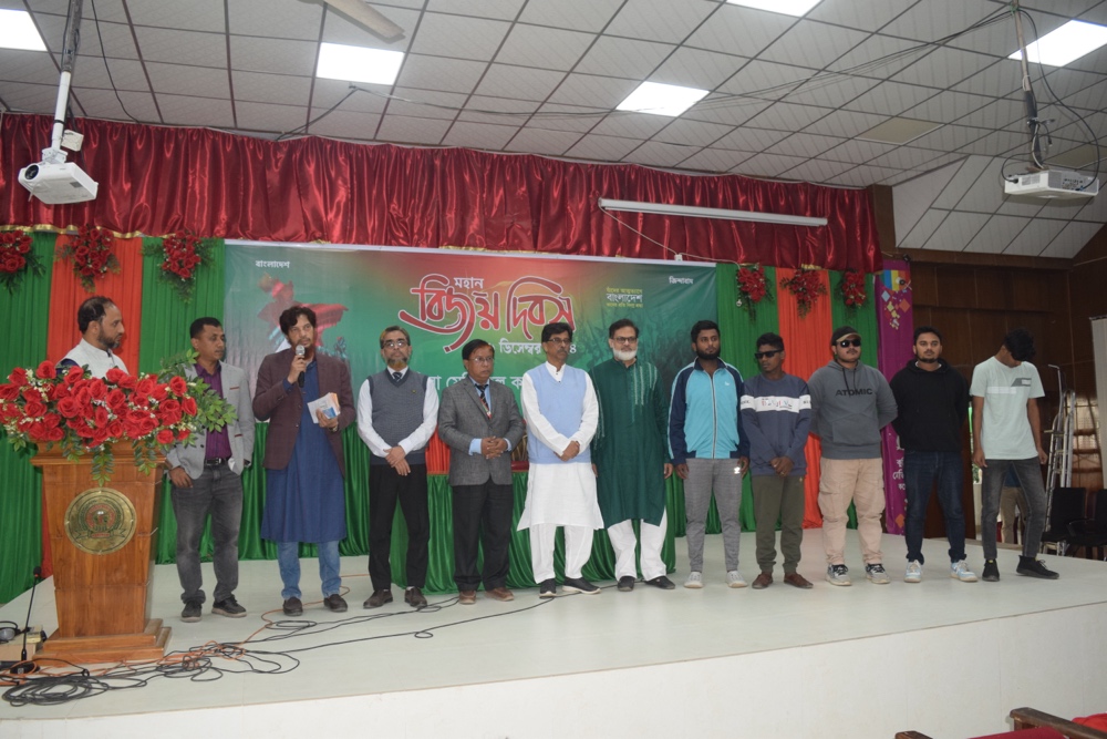 A group of men standing on a stage AI-generated content may be incorrect.