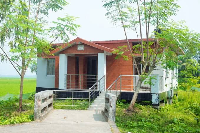 কমিউনটি ক্লিনিকের ছবি