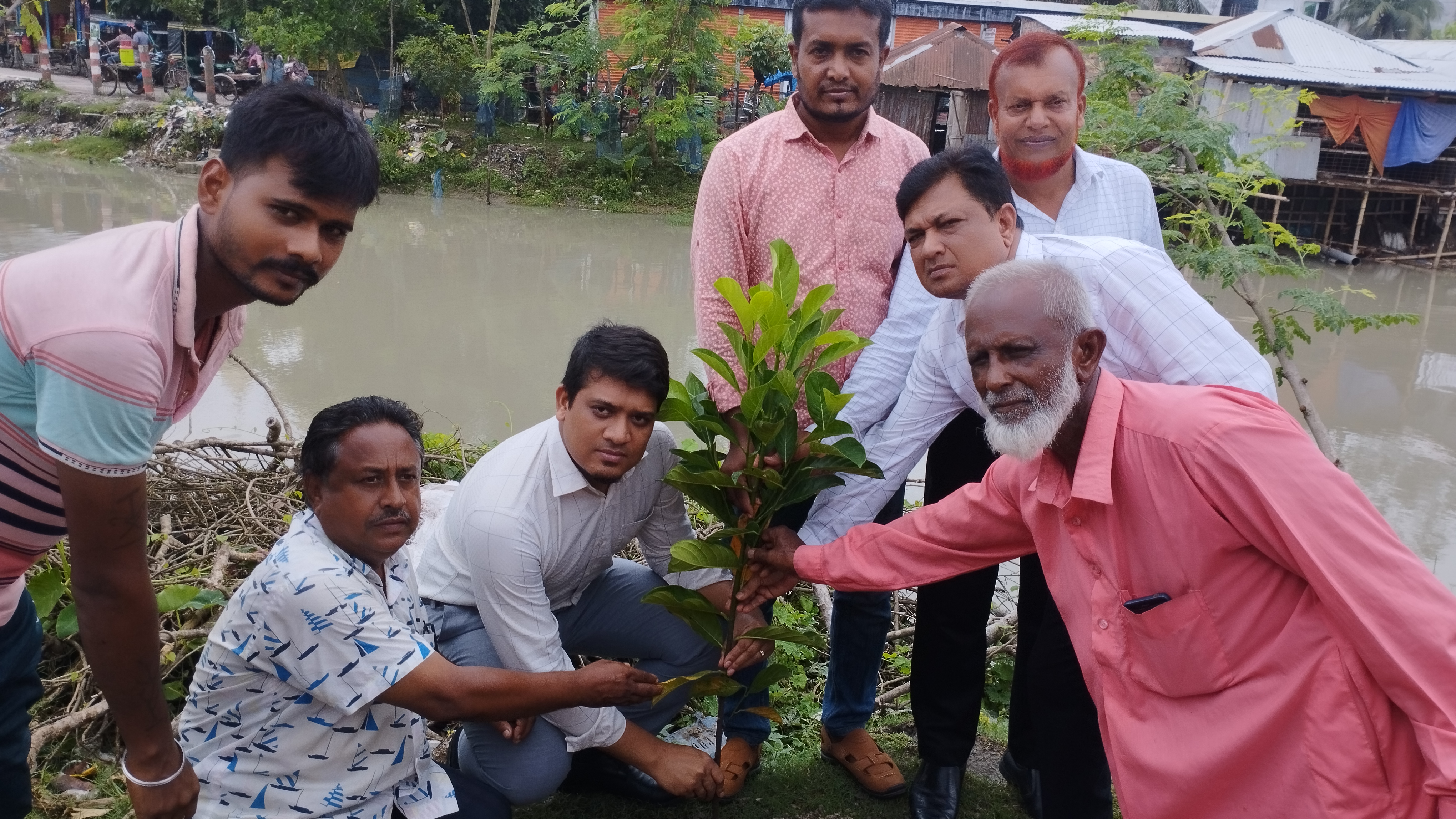 জনাব সৈয়দ জসীম উদ্দিন, জেলা সমবায় কর্মকর্তা, খুলনা মহোদয় কর্তৃক উপজেলা সমবায় কার্যালয়, দাকোপ, খুলনা পরিদর্শন