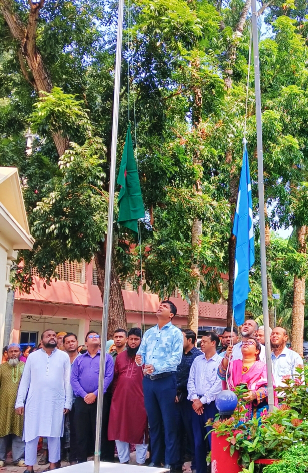 ৫৩ তম জাতীয় সমবায় দিবস ২০২৪ উদযাপন নিমিত্ত পতাকা উত্তোলন (জাতীয় ও সমবায় পতাকা) বর্নাট্য সমবায় র‌্যালি এবং আলোচনা সভা ও চেক বিতরনের স্থির চিত্র।