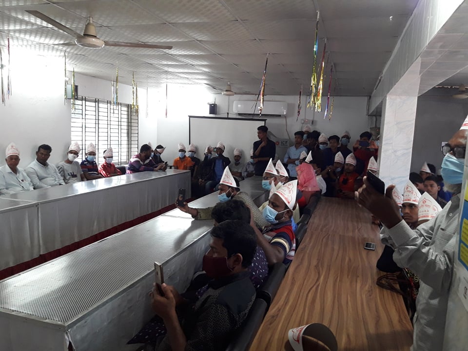 আলোচনা সভায় উপস্থিত সমবায়ী