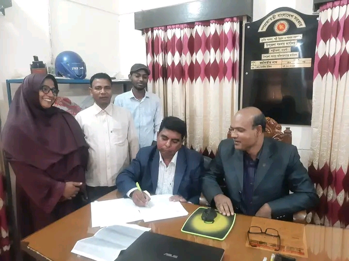 অদ্য ০৫/১২/২২ খ্রিঃ তারিখে উপজেলা সমবায় অফিসার পত্নীতলা, নওগাঁ হিসাবে যোগদান ও দায়িত্বভার গ্রহন করলাম।