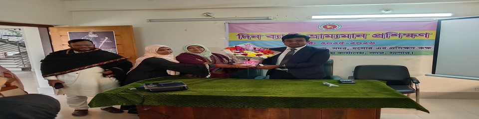 ভ্রাম্যমান প্রশিক্ষণ কোর্সে জেলা সমবায় অফিসার, যশোর মহোদয়ের আগমণে সমবায়ীদের ফুলেল শুভেচ্ছা