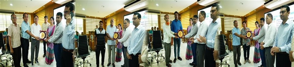 ব্যানার ৪