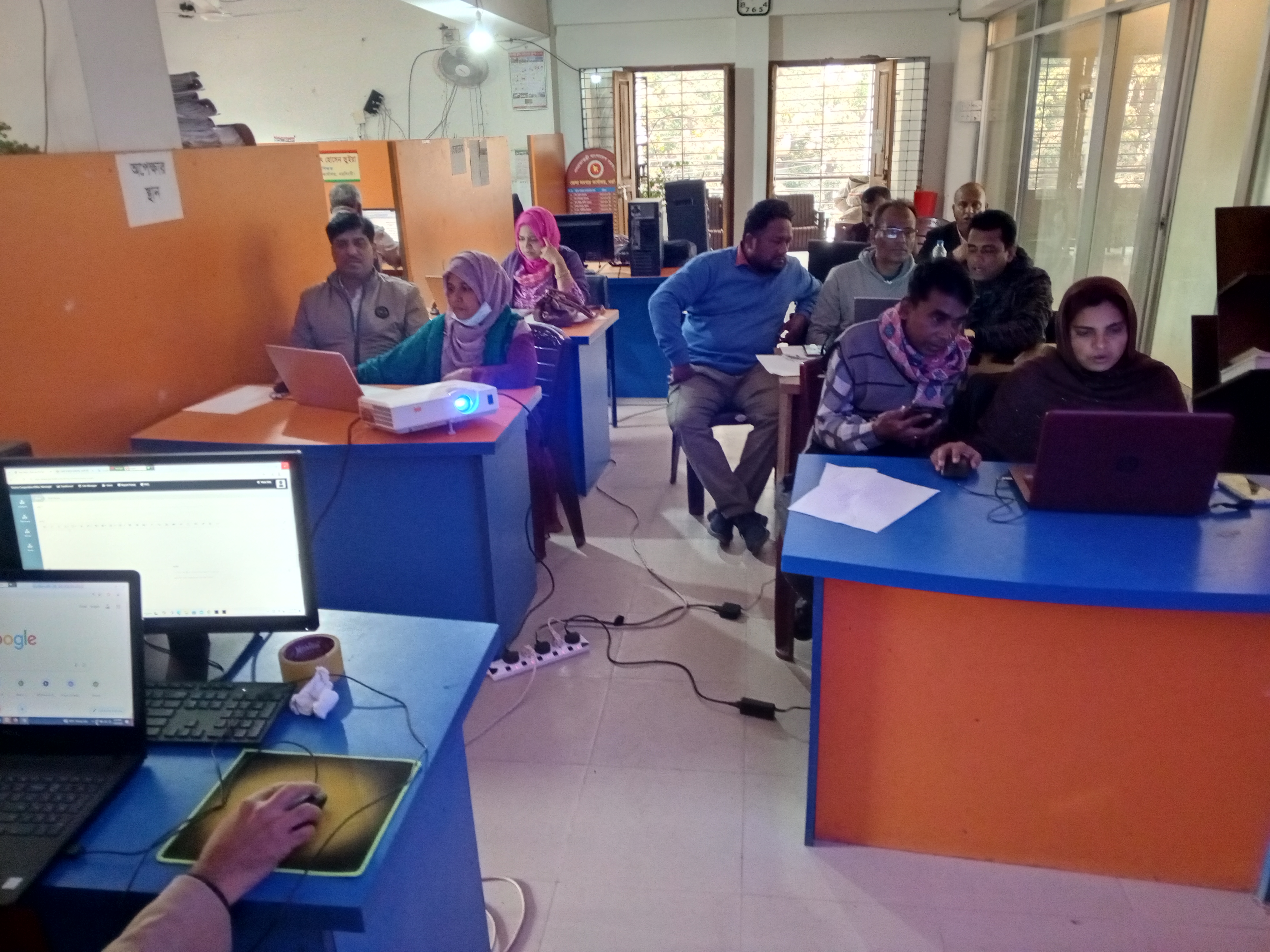 অদ্য ২০/০১/২০২৪খ্রি-২১/০১/২০২৫খ্রি.দুই দিন ব্যাপী তথ্য বাতায়ন পশিক্ষণ চলমান