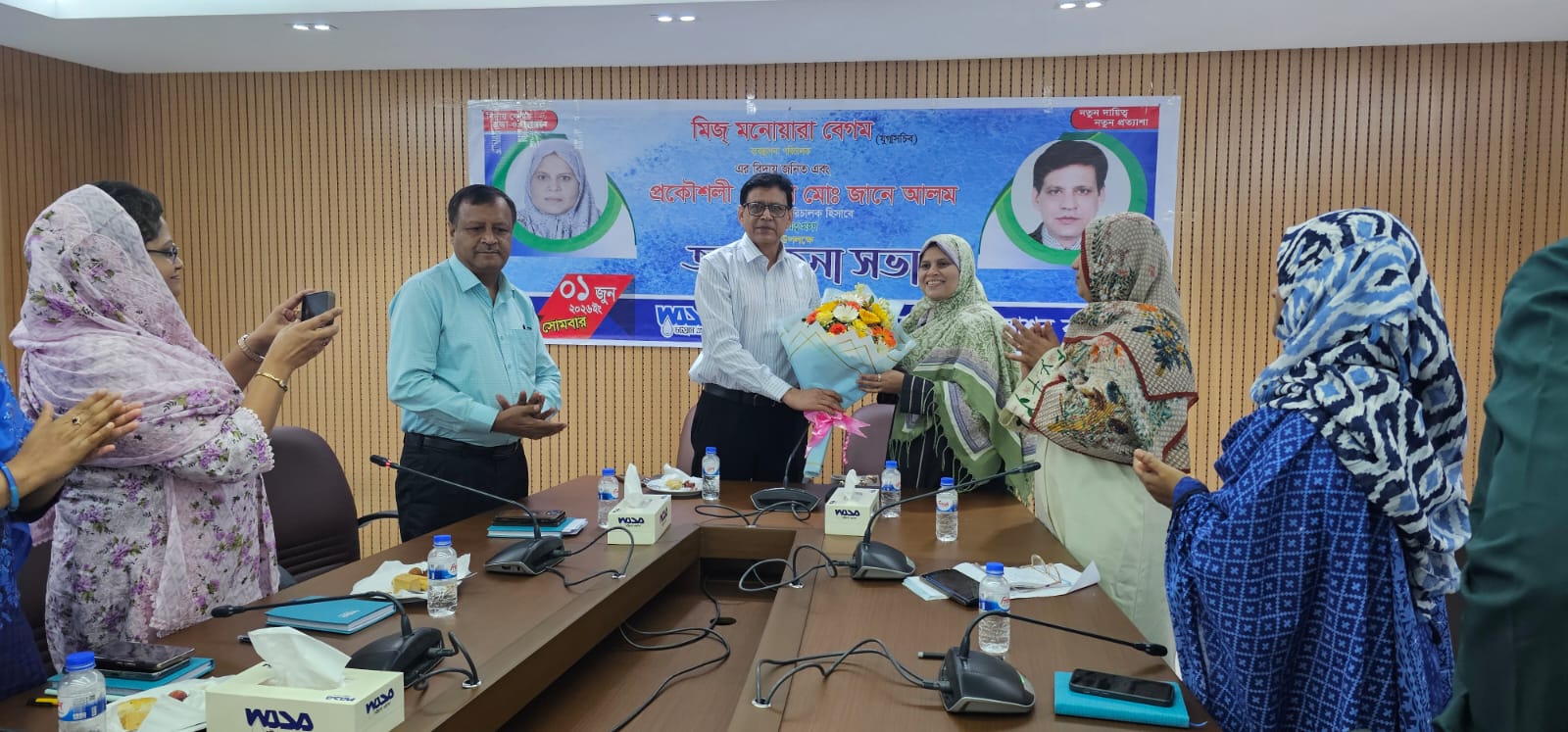 চট্টগ্রাম ওয়াসার নবনিযুক্ত ব্যবস্থাপনা পরিচালক মহোদয়কে ফুলেল শুভেচ্ছা প্রদান।