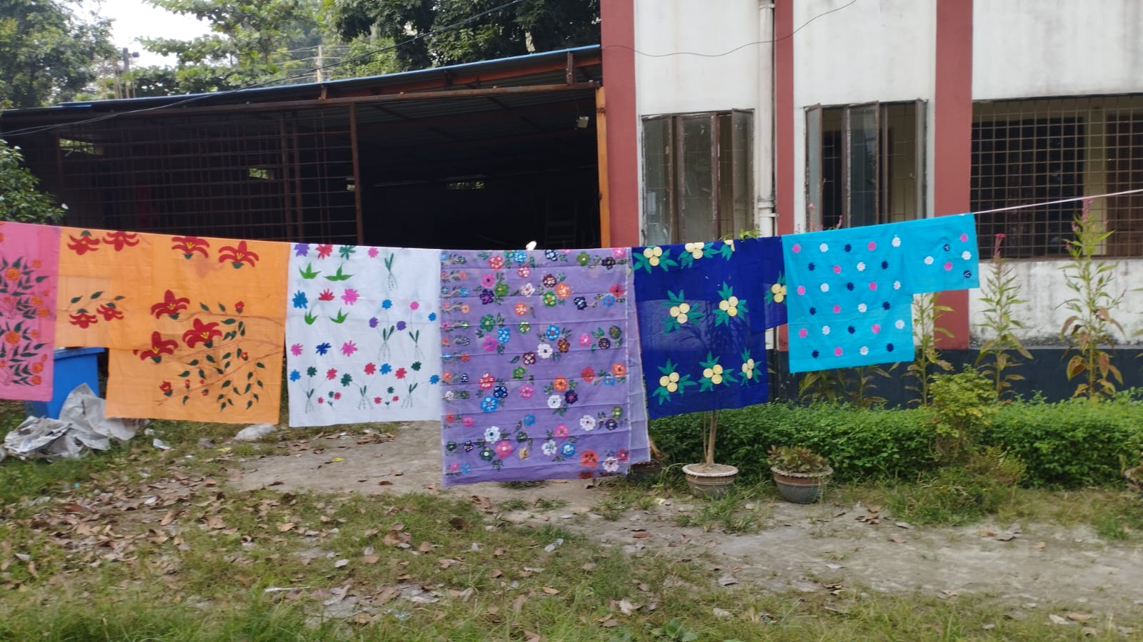 ব্লক ও বাটিক প্রশিক্ষণ কোর্সের ছবি