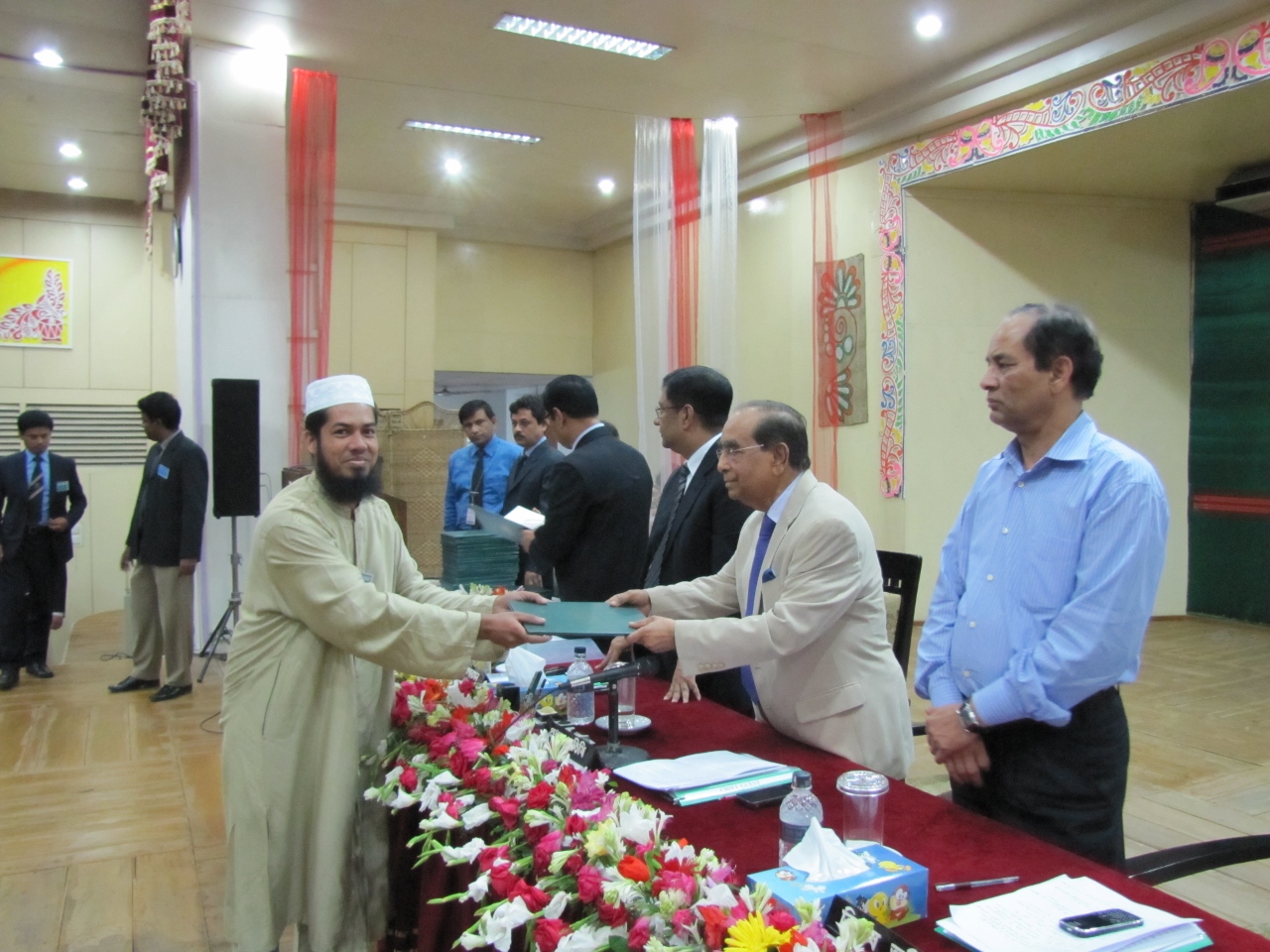 কৃষি সম্প্রসারণ অফিসারের সার্টিফিকেট গ্রহণ-বিপিএটিসি হতে