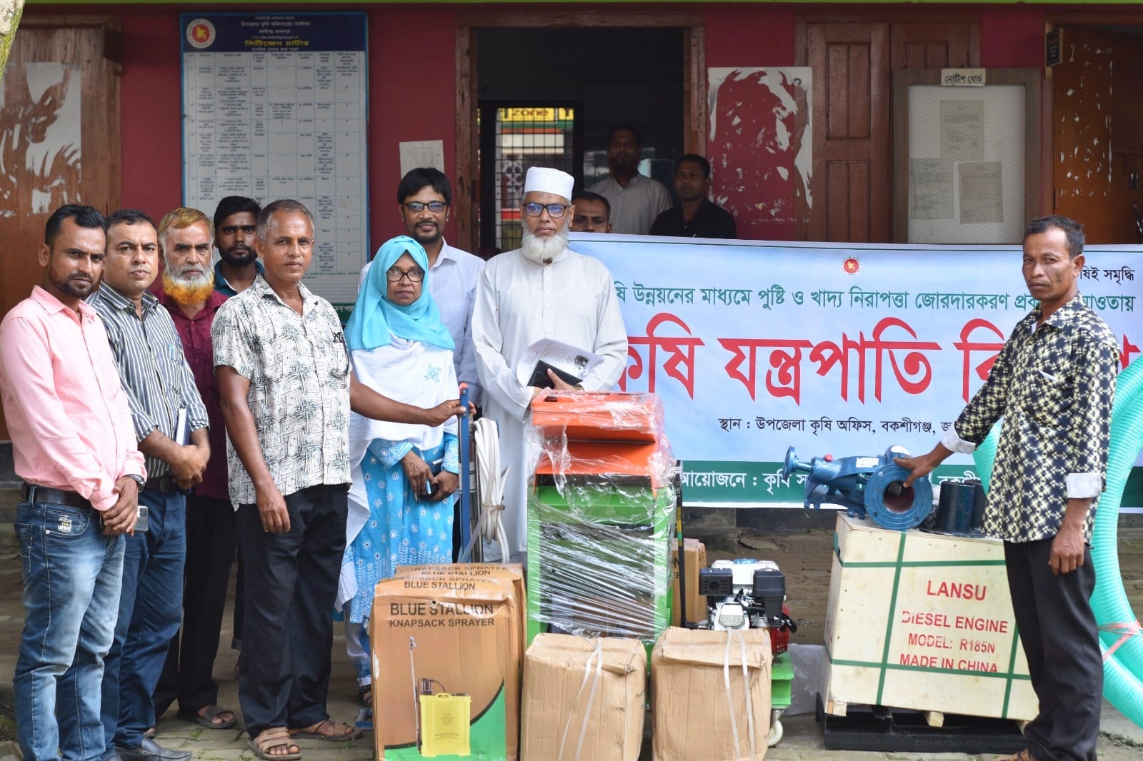 অতিরিক্ত পরিচালক স্যার এর কৃষি মেলা পরিদর্শন