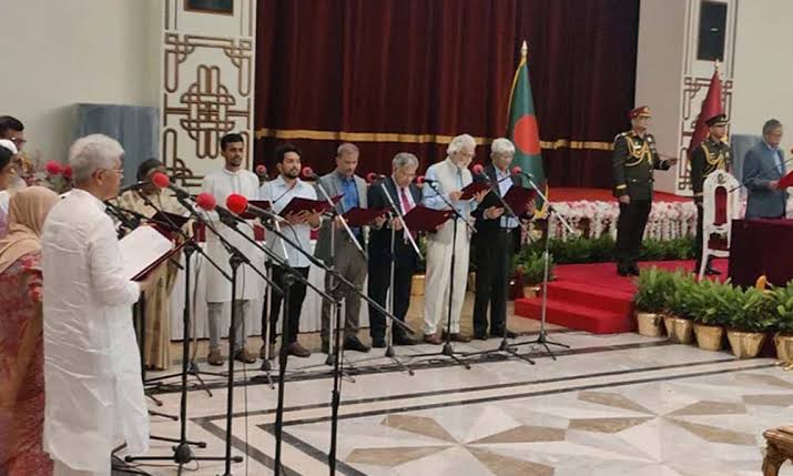 অন্তবর্তীকালীন সরকারের মাননীয় উপদেষ্টাগণের শপথ গ্রহণ