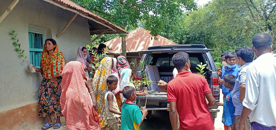 মুজিব বর্ষ উদযাপন উপলক্ষ্যে উপজেলায় ১০০টি চারা রোপন কর্মসূচি