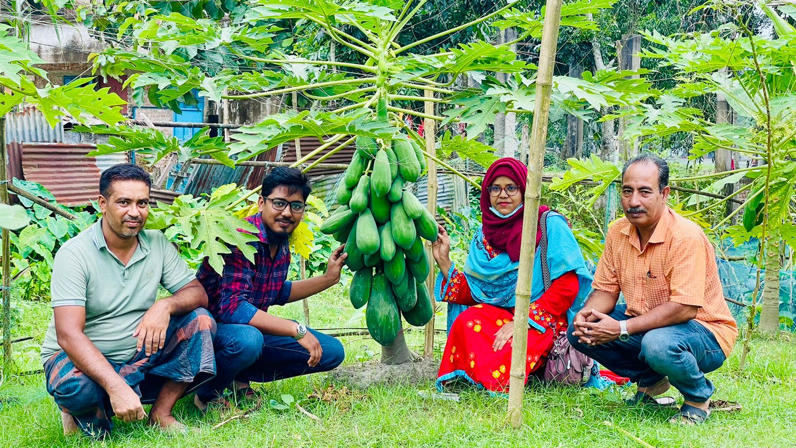 অনাবাদি পতিত জমিতে পারিবারিক পুষ্টি বাগান