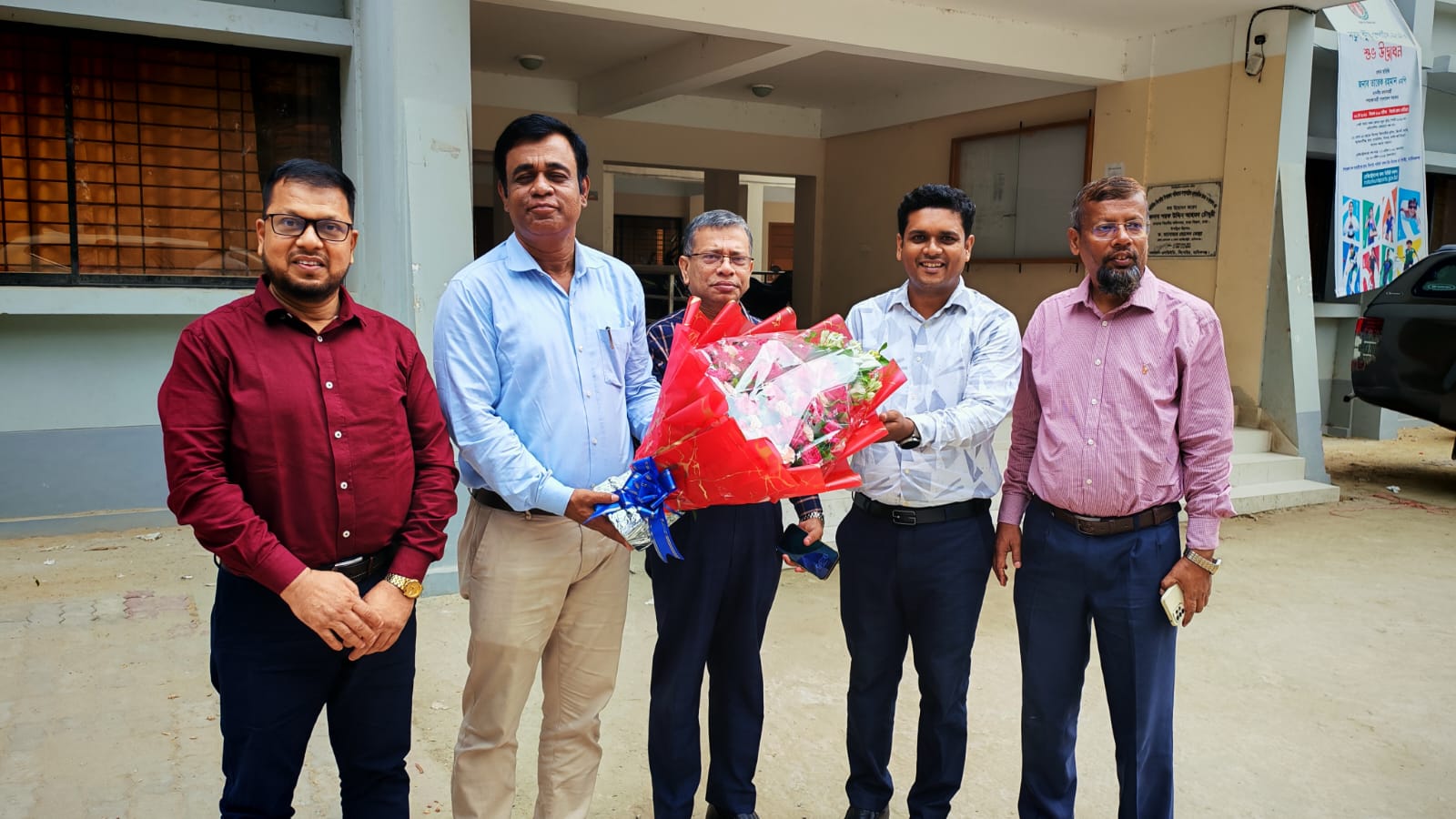 ২০২৫-২০২৬ অর্থ বছরের ঢাকা অঞ্চলের কৃষি উন্নয়ন প্রকল্পের আওতায় উচ্চ মূল্য ফসল উৎপাদন ও ব্যবস্থাপনার উপর কৃষক/কৃষাণী প্রশিক্ষণ এ পরিচালক, বীজ প্রত্যয়ন এজেন্সী,কৃষি মন্ত্রণালয়, ও উপপরিচালক, মানিকগঞ্জ অংশগ্রহন