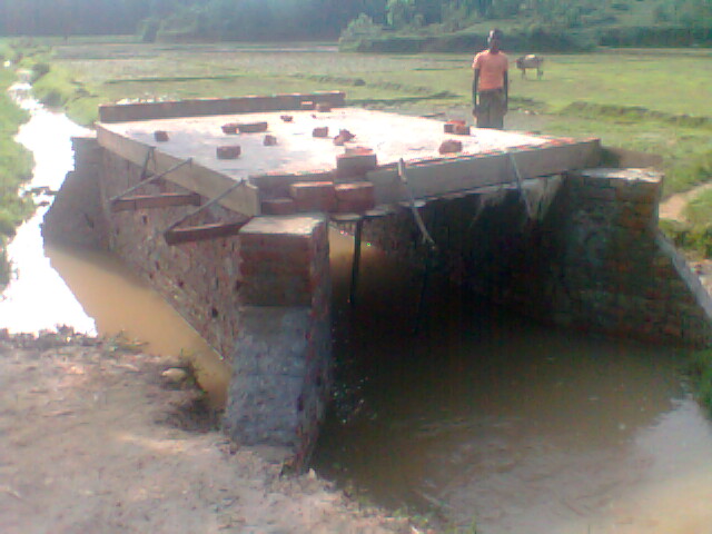 কাশেমনগর ছায়াদের বাড়ীর নিকট কালভার্ট