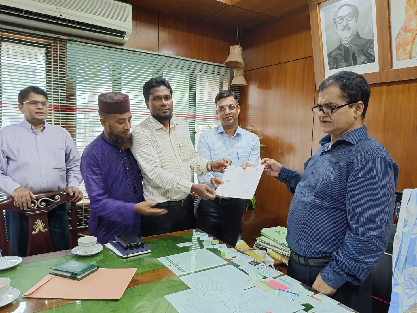 শোকেসিং প্রদর্শনী-২৪