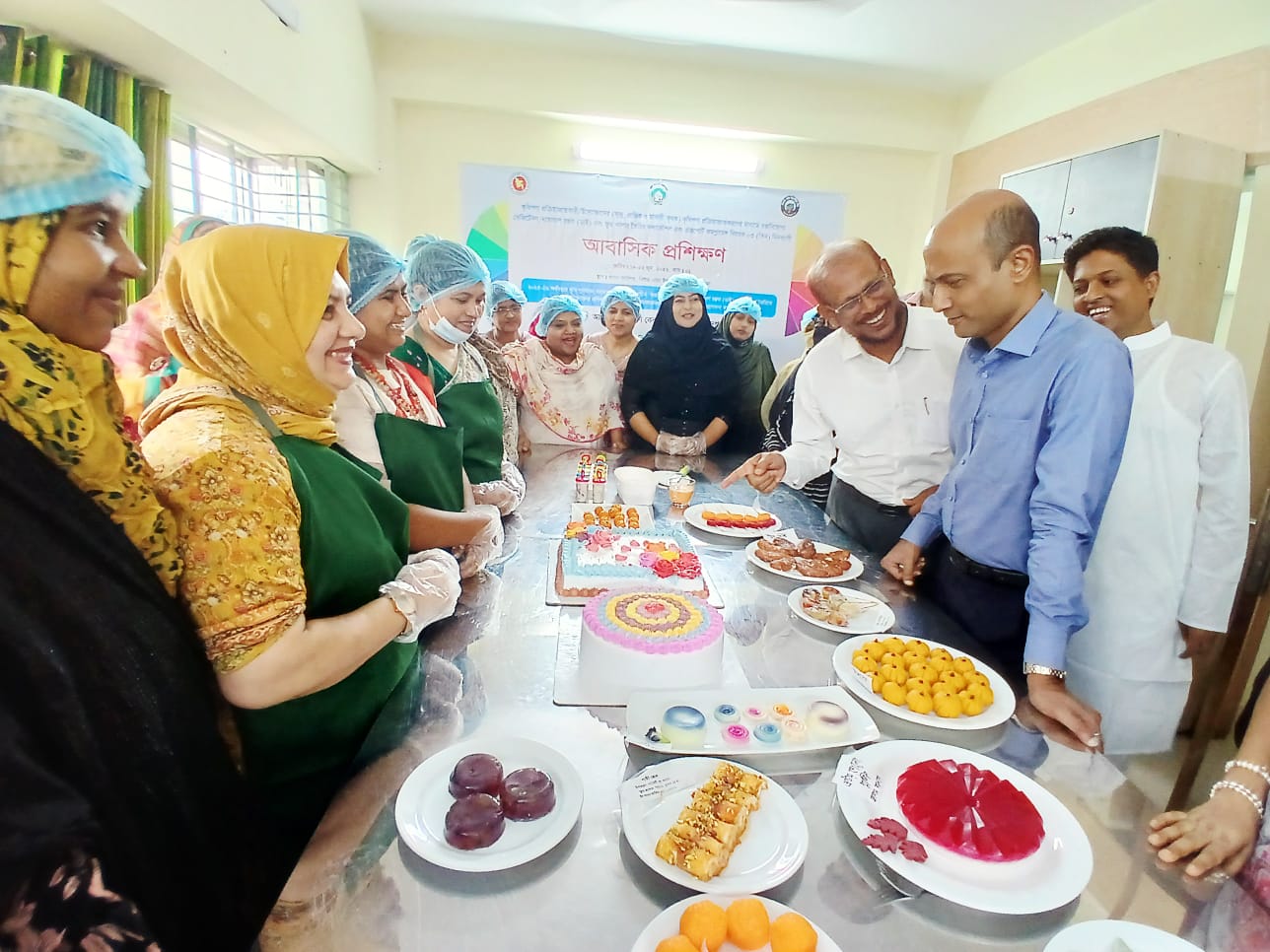 কৃষি তরুণ উদ্যোক্তা গণের উদ্ভাবনী পণ্য পরিদর্শন