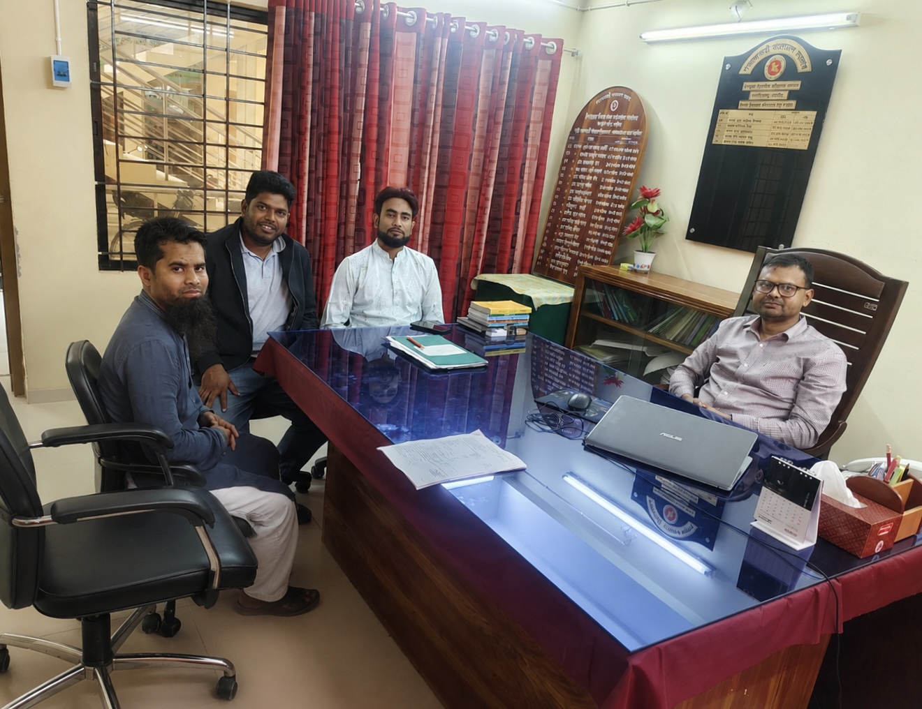 কর্মকর্তা/কর্মচারী