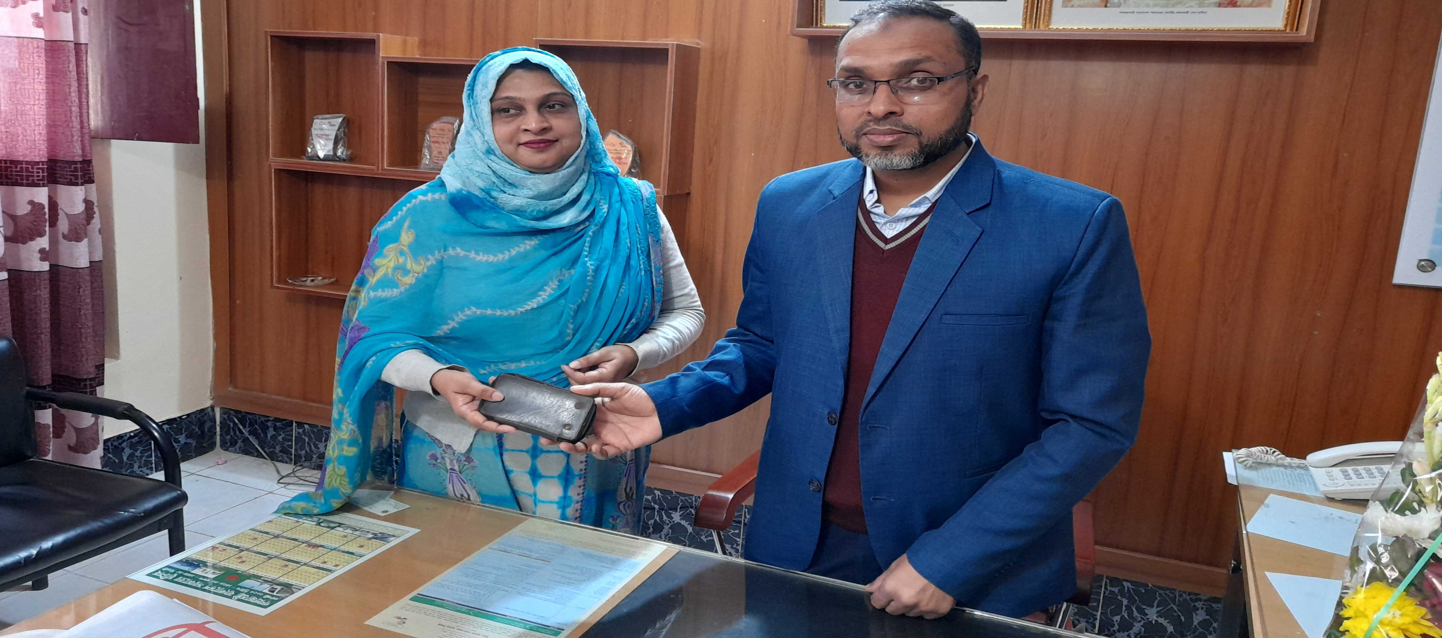 ব্যানার ৩