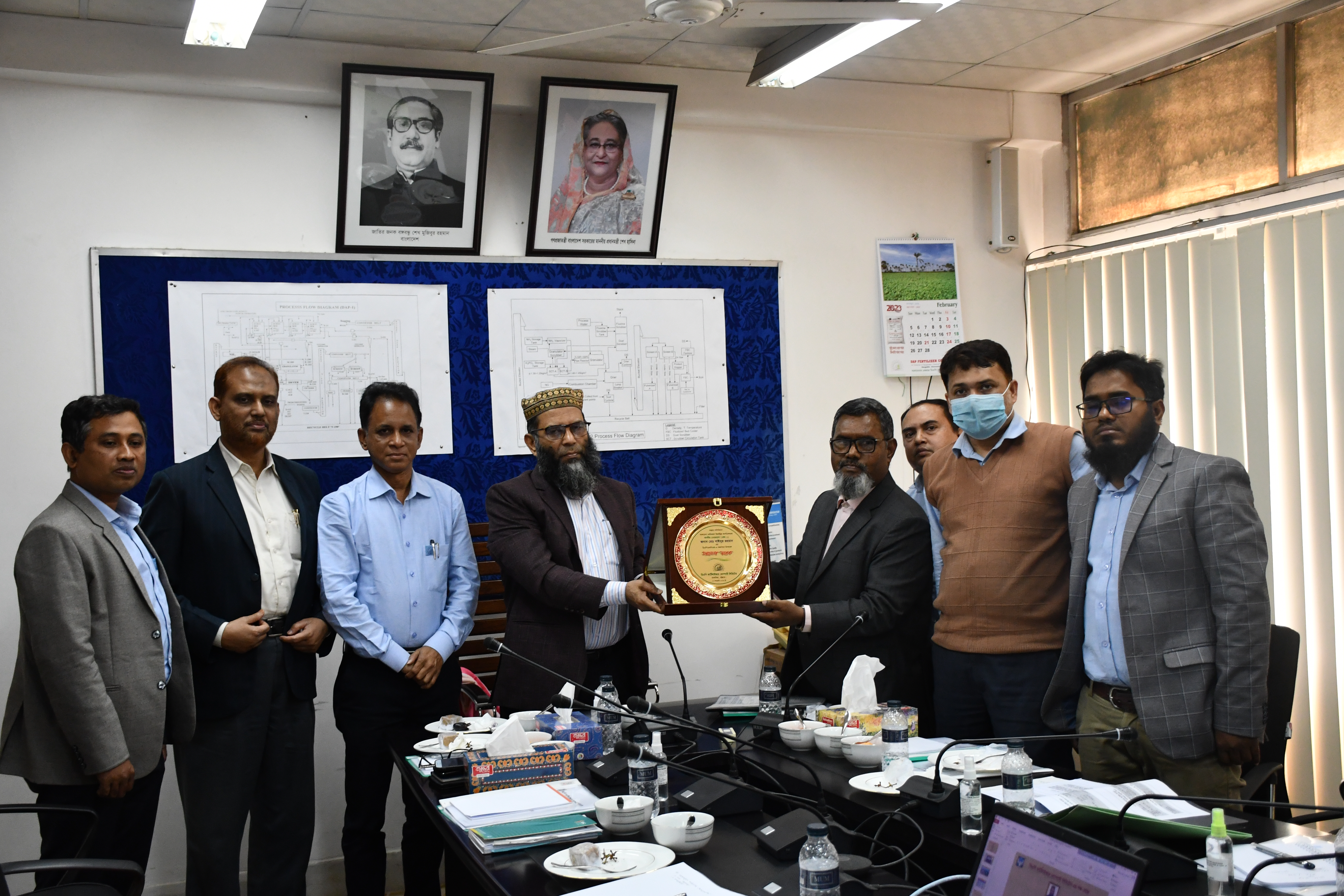 বিসিআইসির সম্মানিত চেয়ারম্যান (গ্রেড-১) জনাব মোঃ সাইদুর রহমান-এর ডিএপিএফসিএল-এ আগমন ও সম্মাননা ক্রেস্ট প্রদান